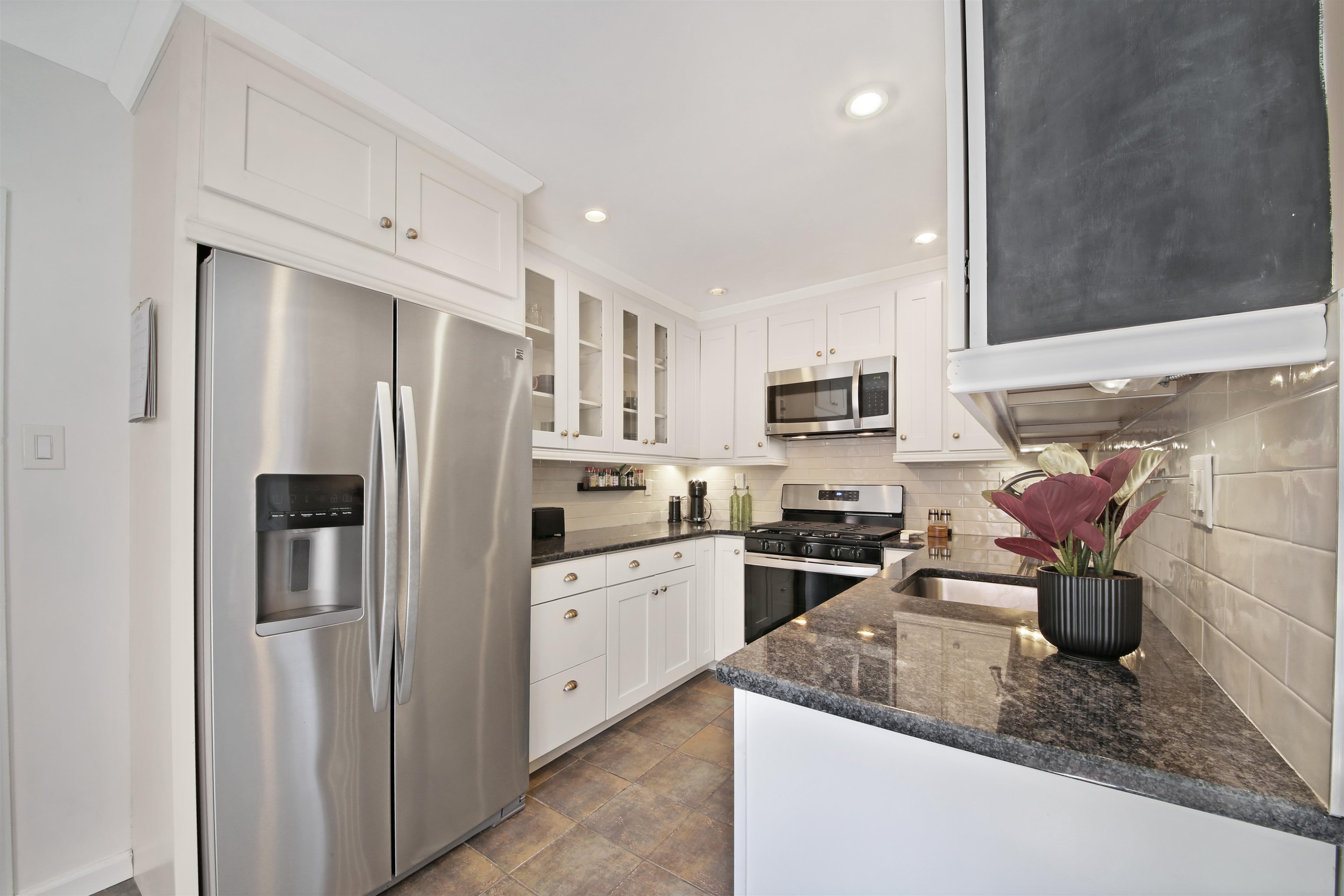 331 VARICK ST #2