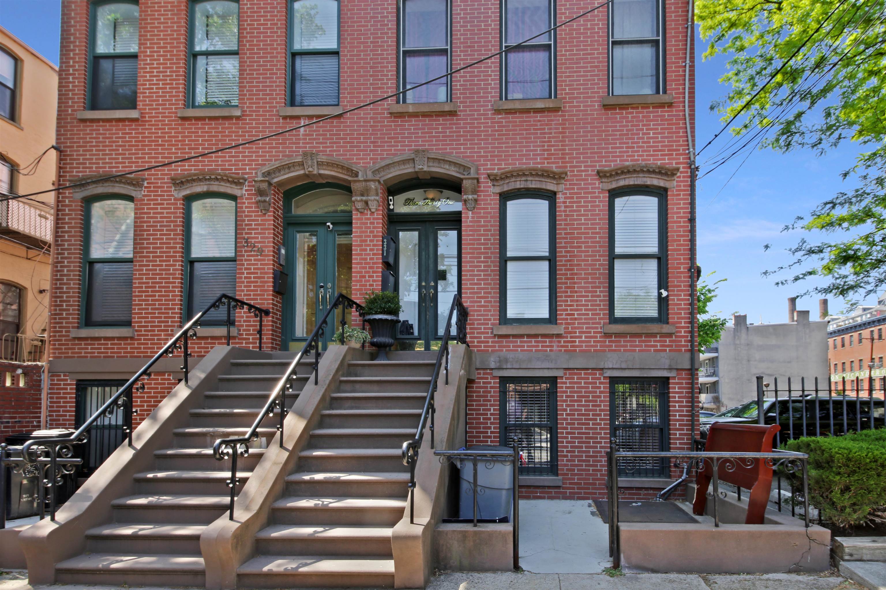 331 VARICK ST #2