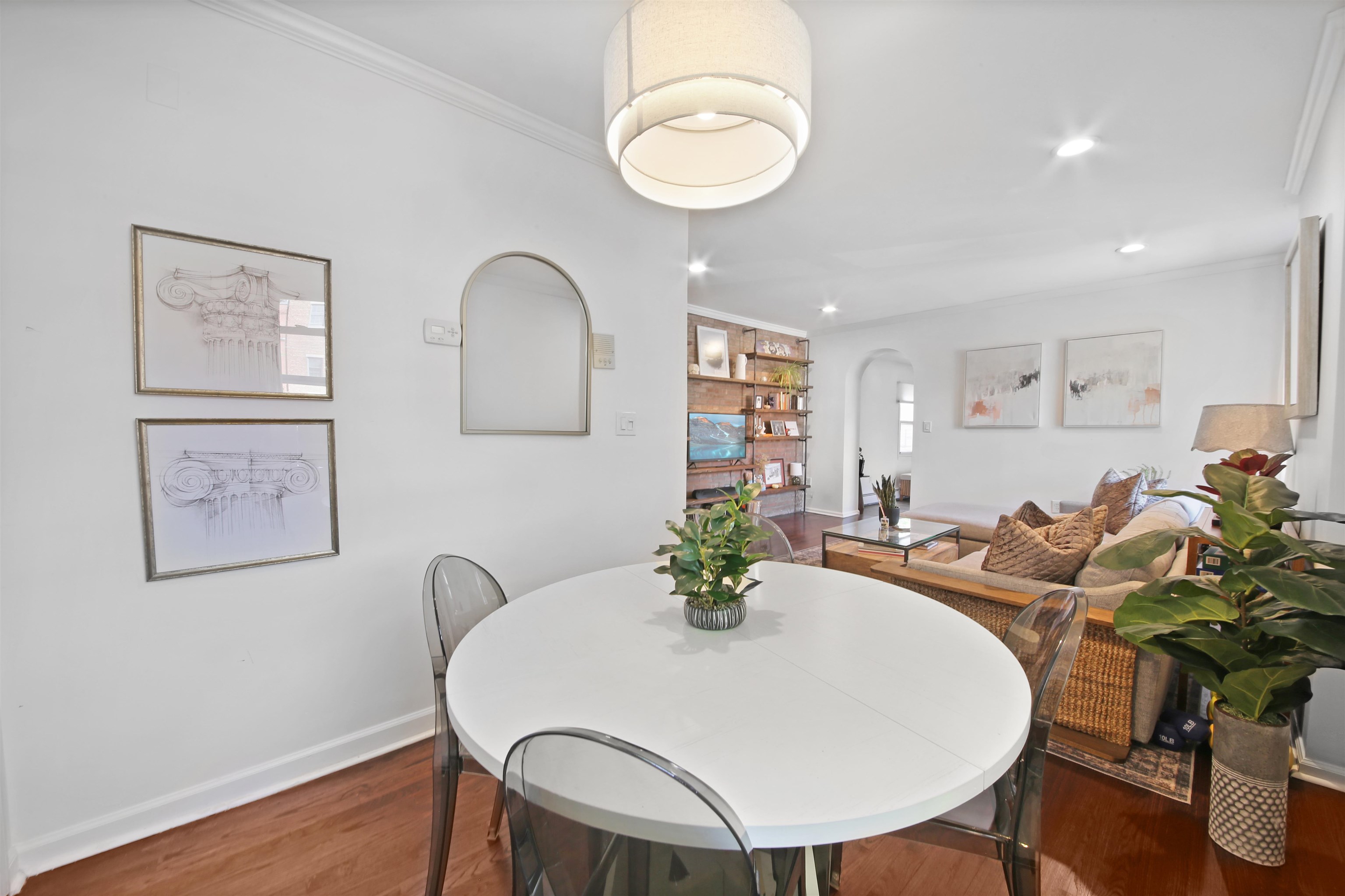 331 VARICK ST #2