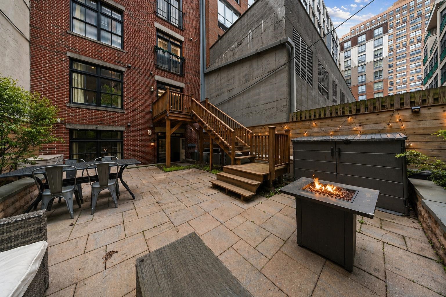 104 YORK ST #2B