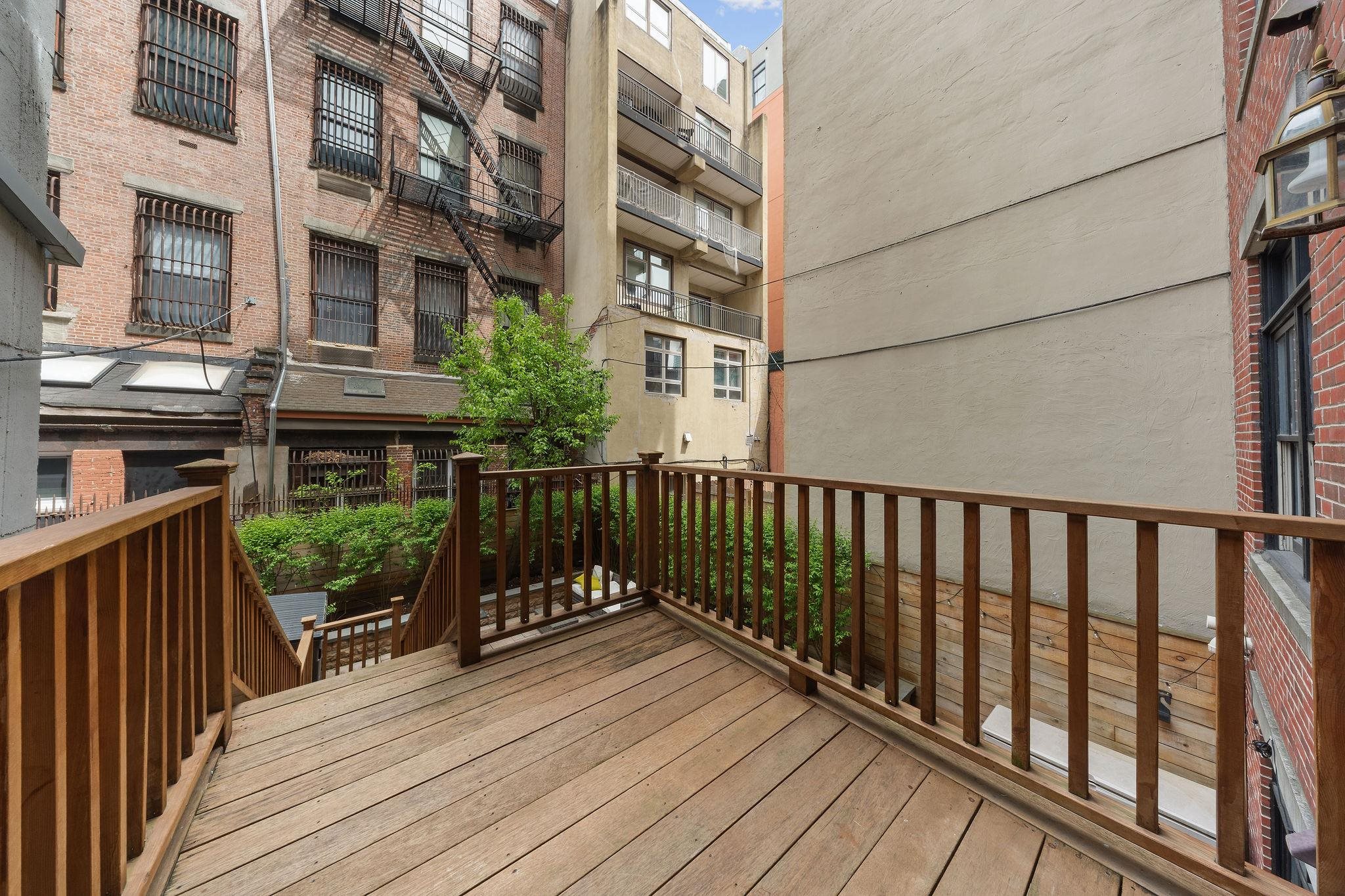 104 YORK ST #2B