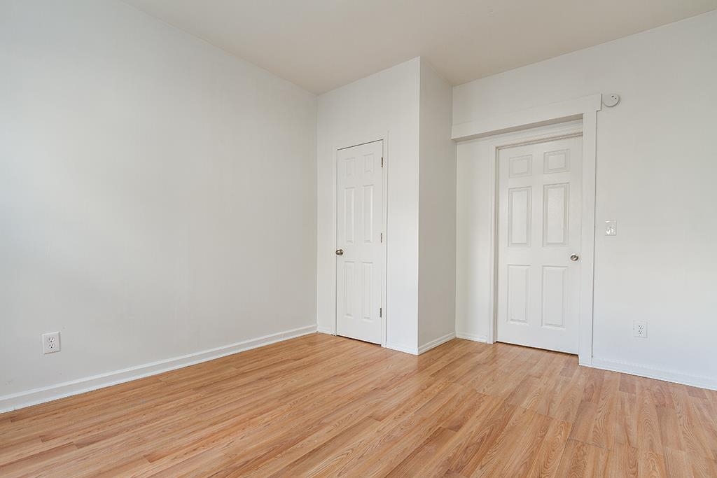 213 MYRTLE AVE - Photo 3
