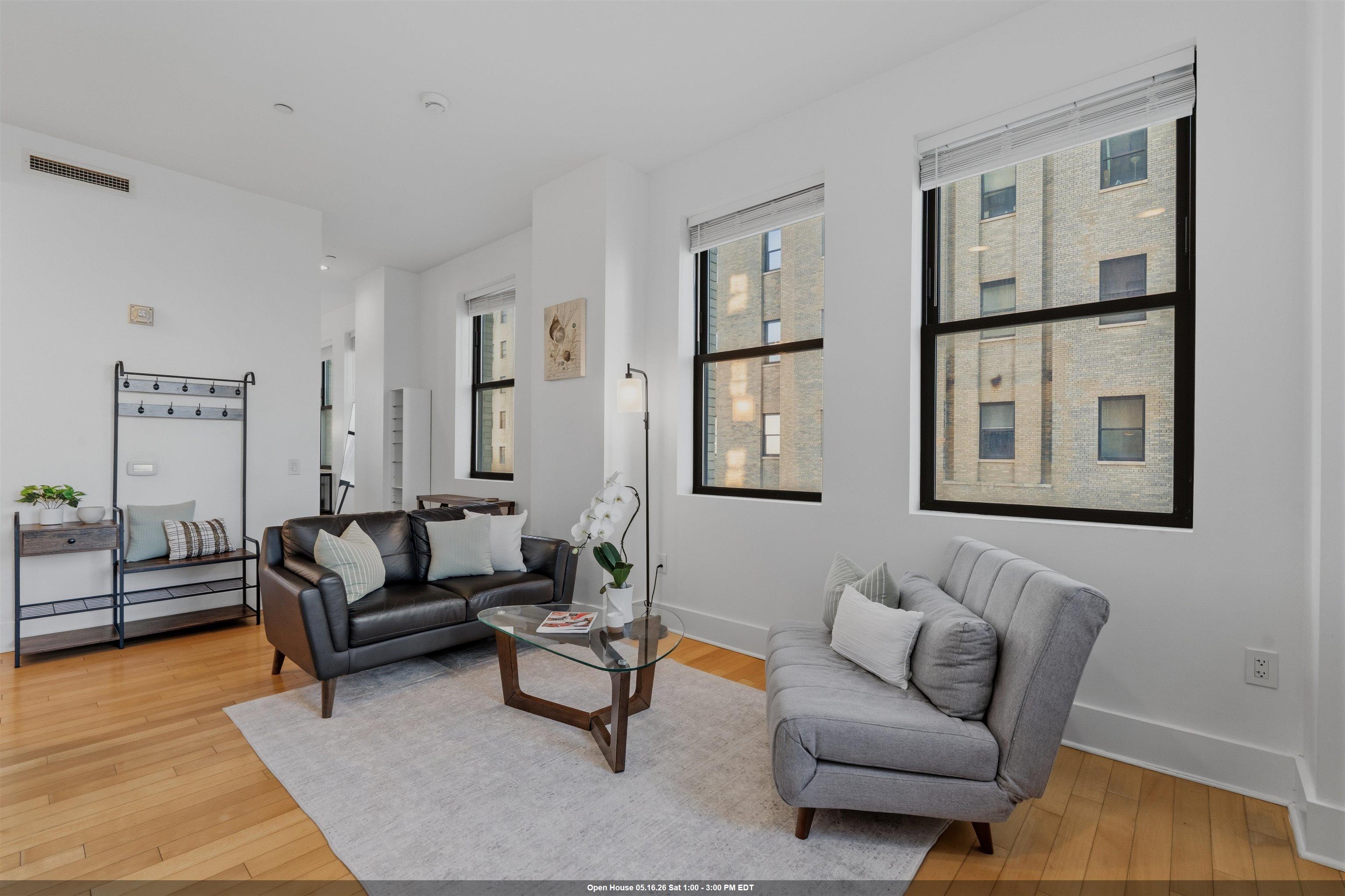 4 BEACON WAY #914