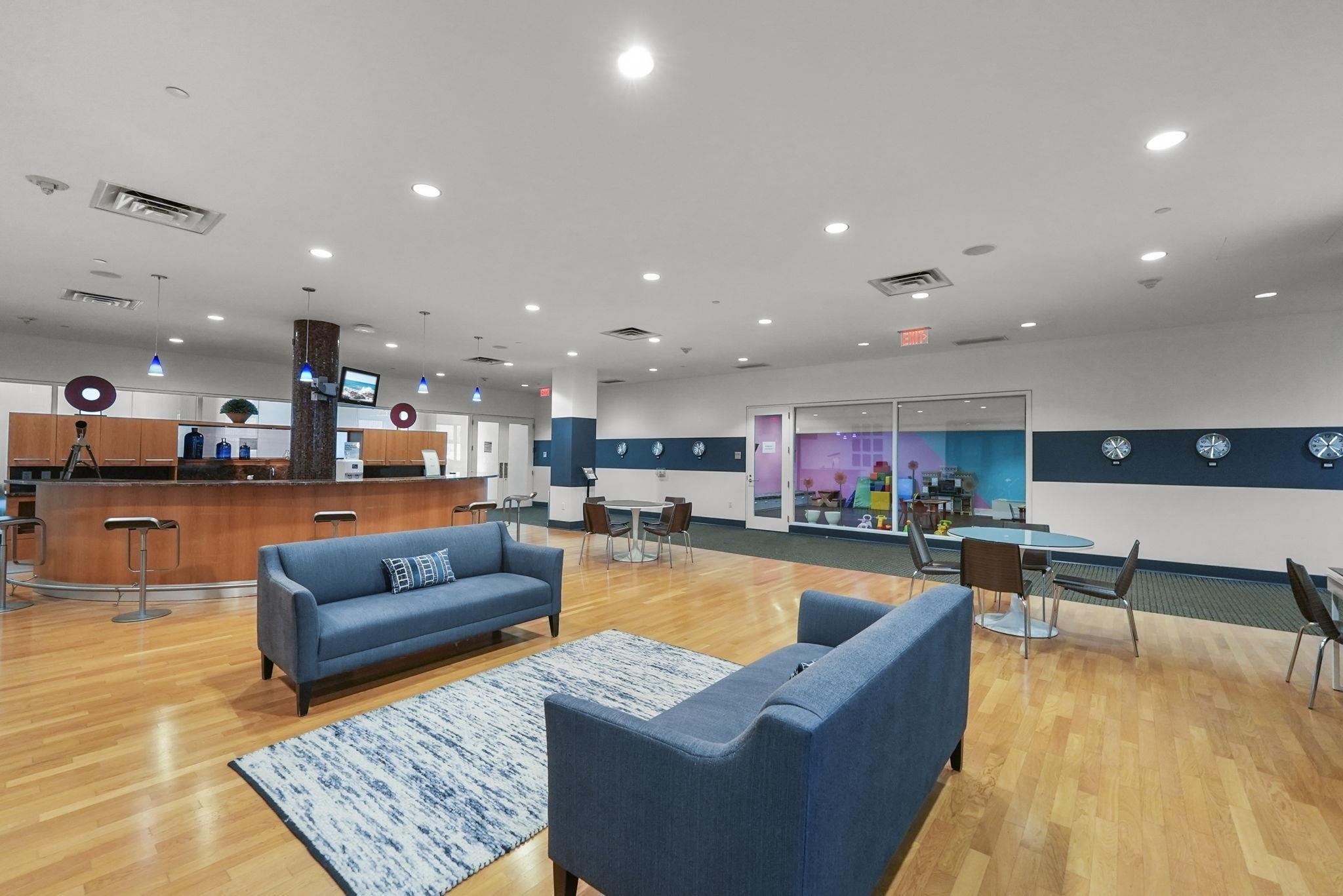 4 BEACON WAY #914