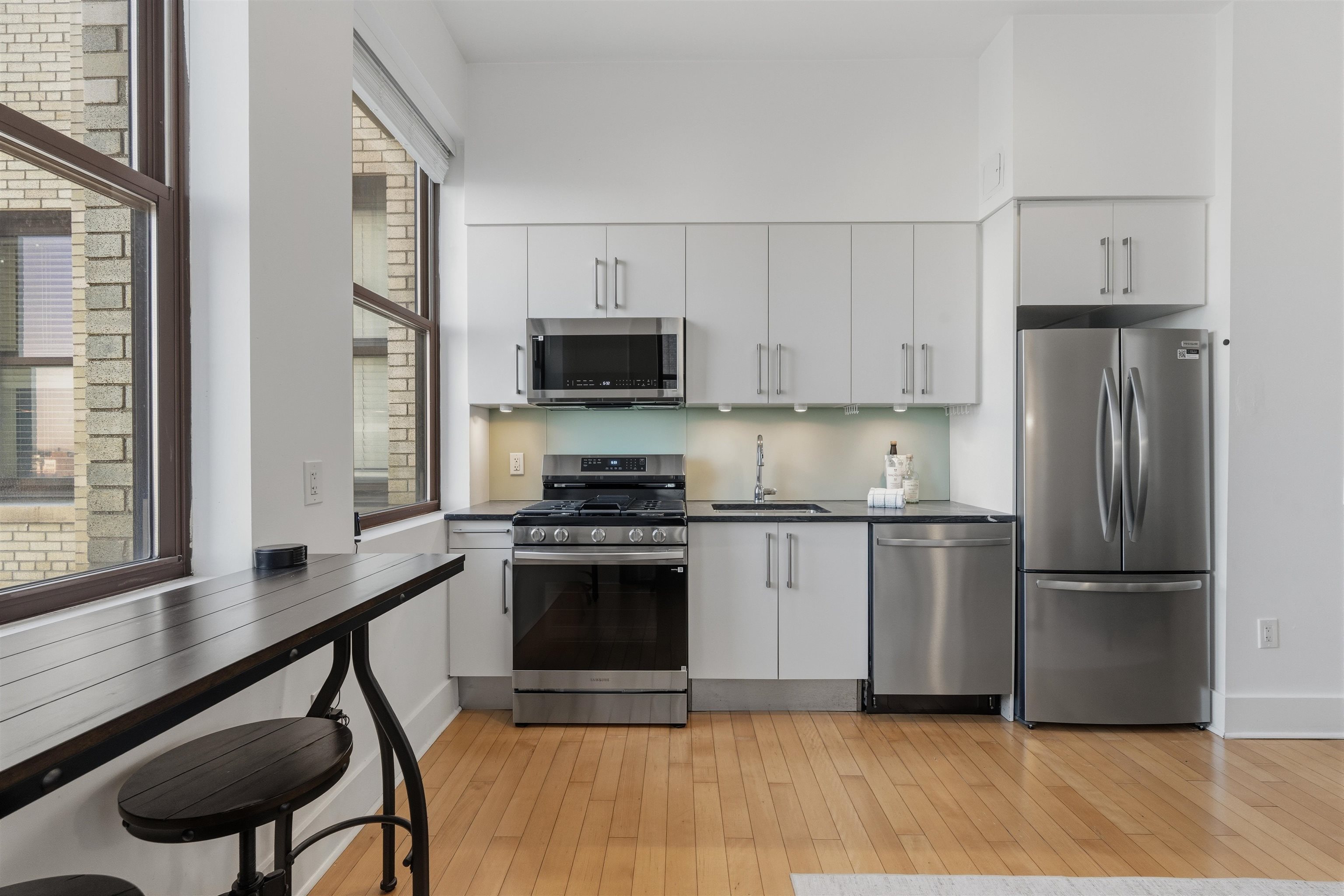 4 BEACON WAY #914