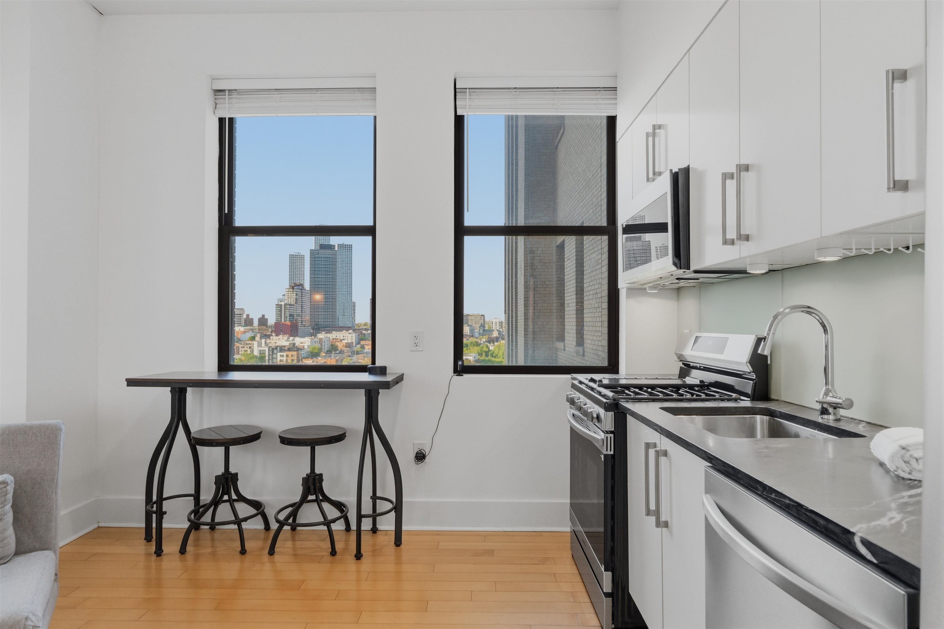 4 BEACON WAY #914