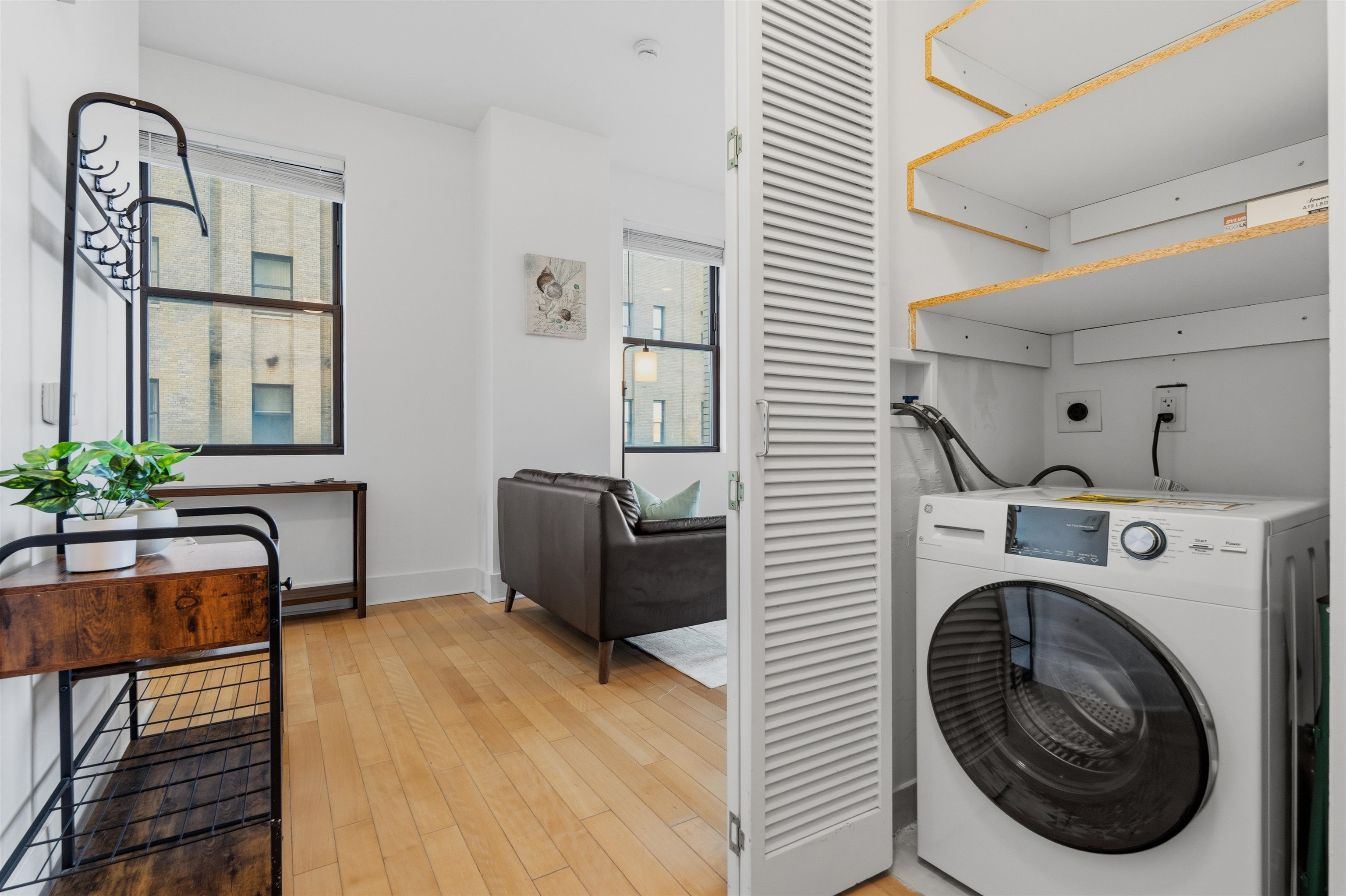 4 BEACON WAY #914