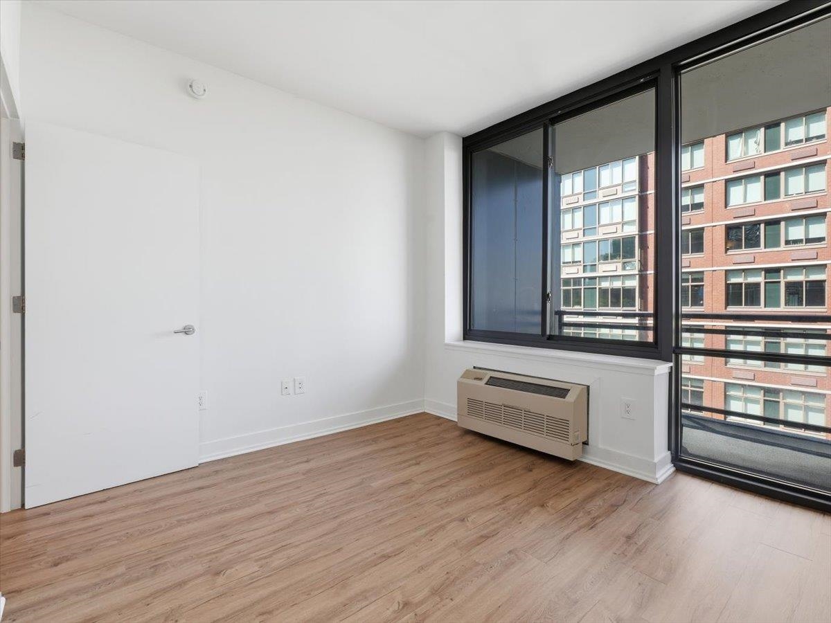 389 WASHINGTON ST #7F