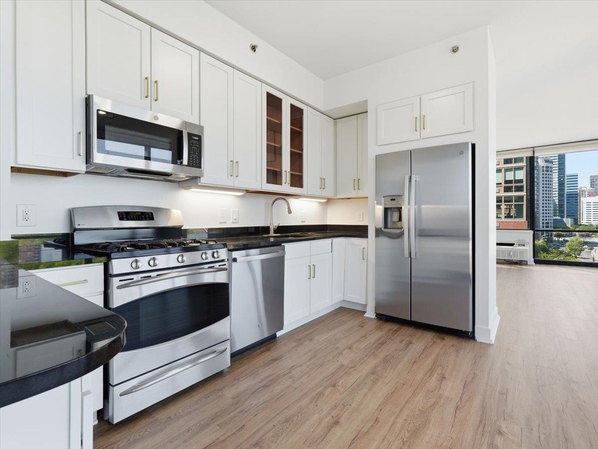 389 WASHINGTON ST #7F