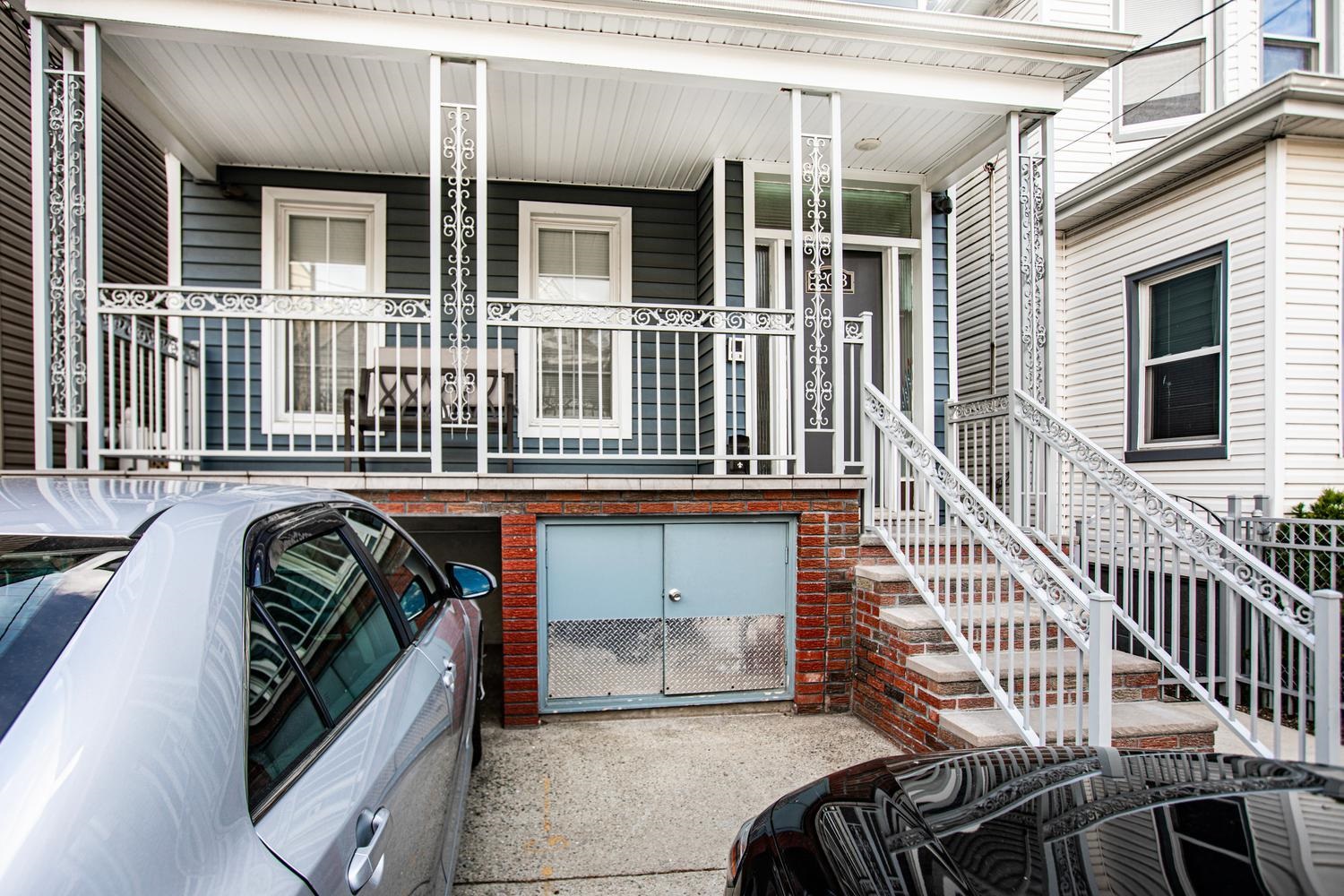 203 PEARSALL AVE - Photo 2
