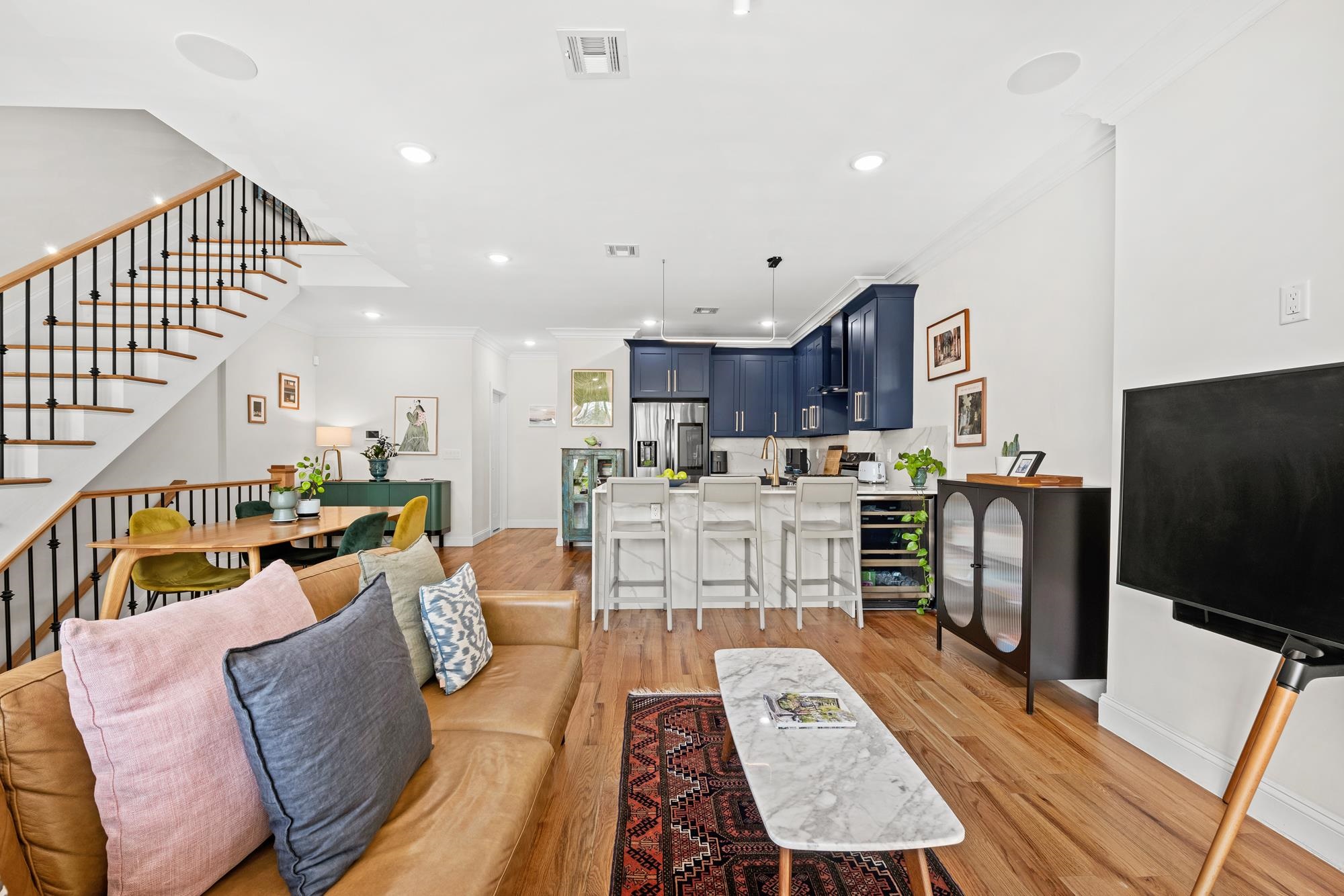 865 SUMMIT AVE - Photo 4