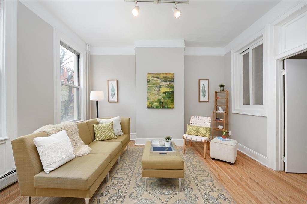 126 MADISON ST #2