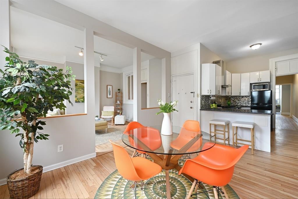 126 MADISON ST #2