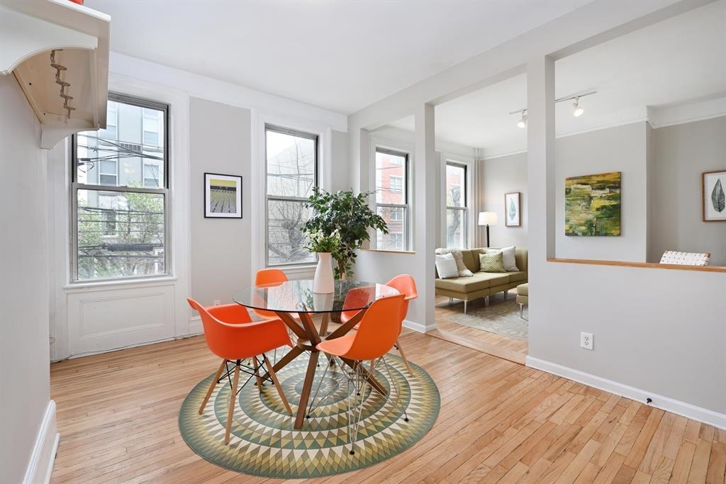 126 MADISON ST #2