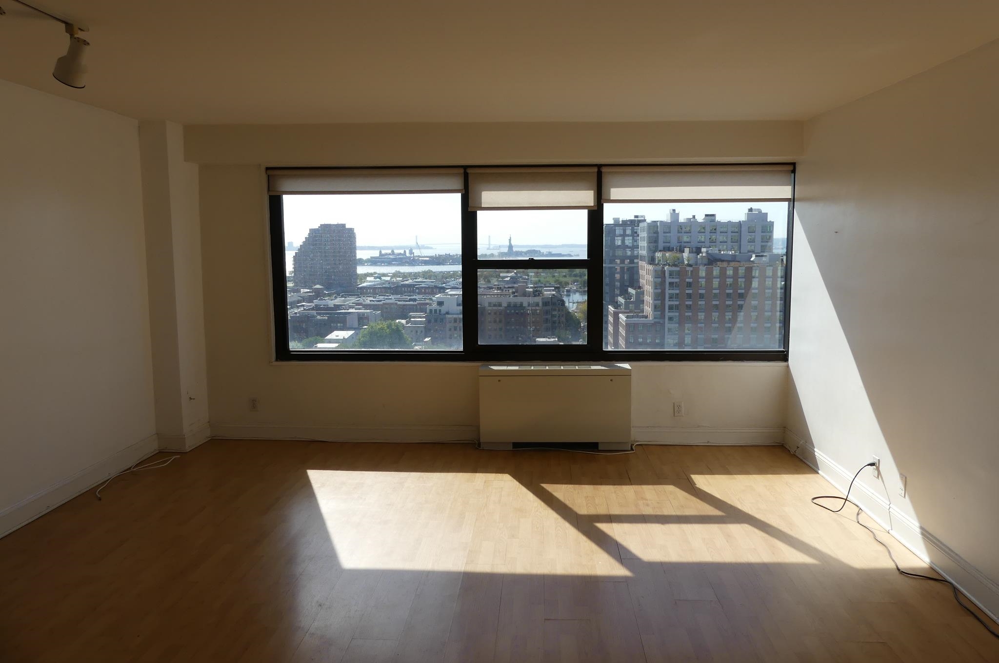 135 MONTGOMERY ST - Photo 3