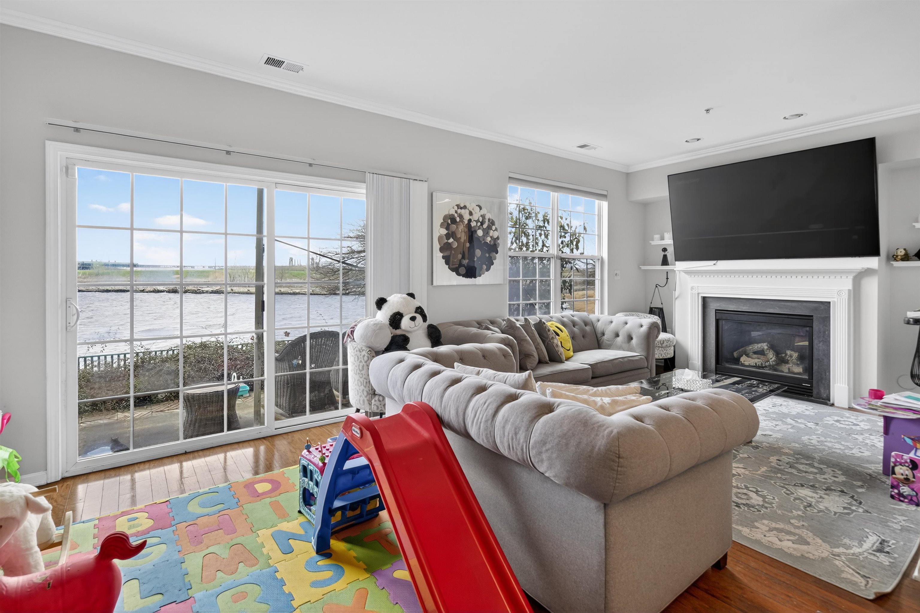 92 LYON CT - Photo 3
