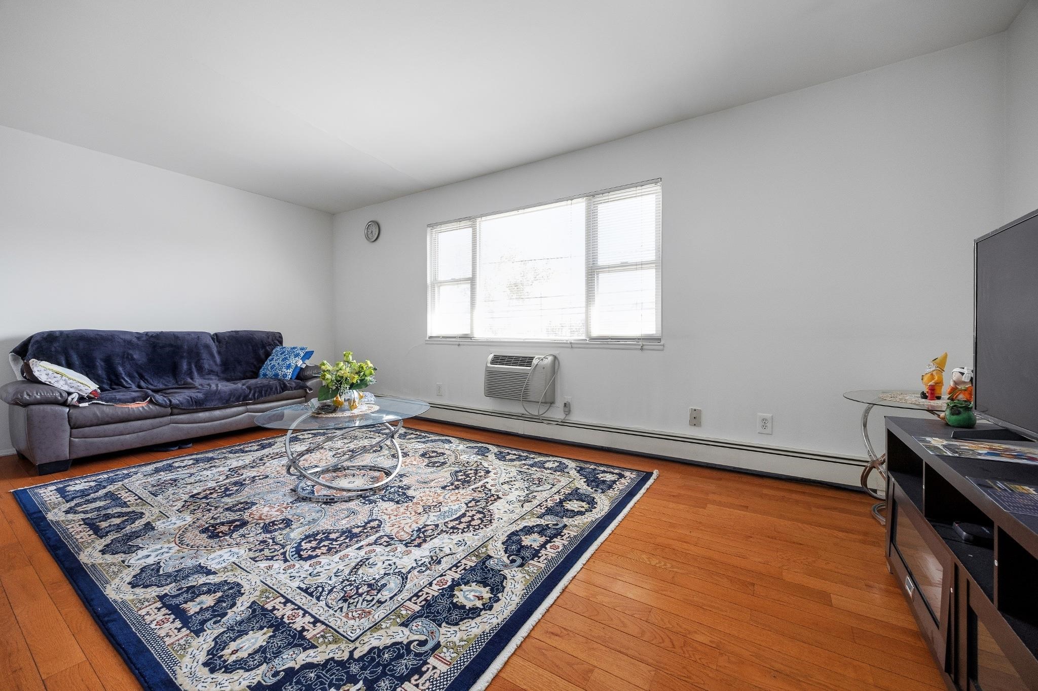 747 RIVERSIDE AVE - Photo 5