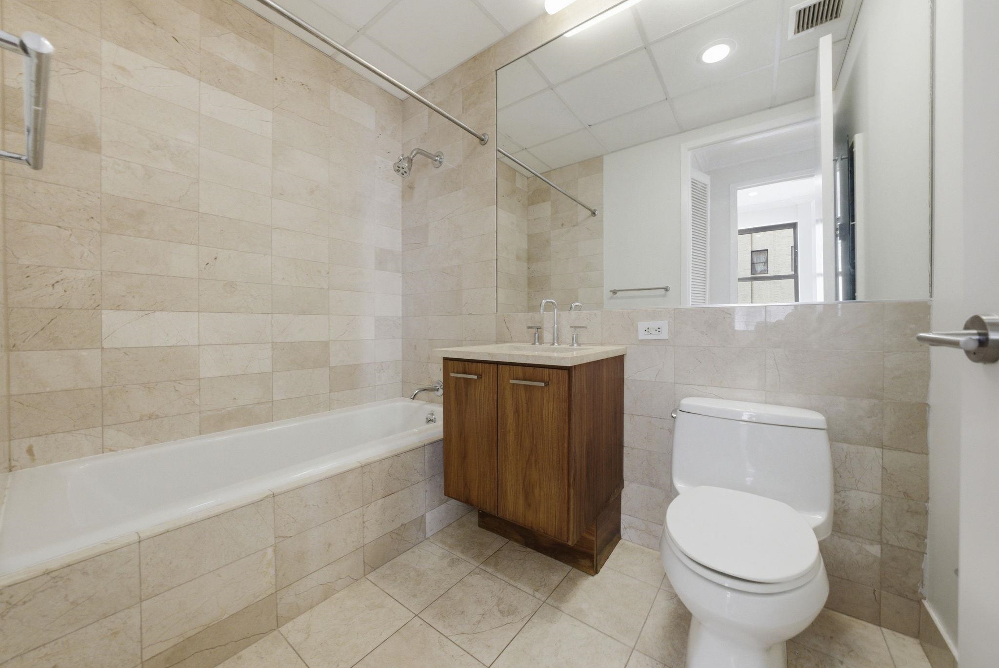 4 BEACON WAY #1404