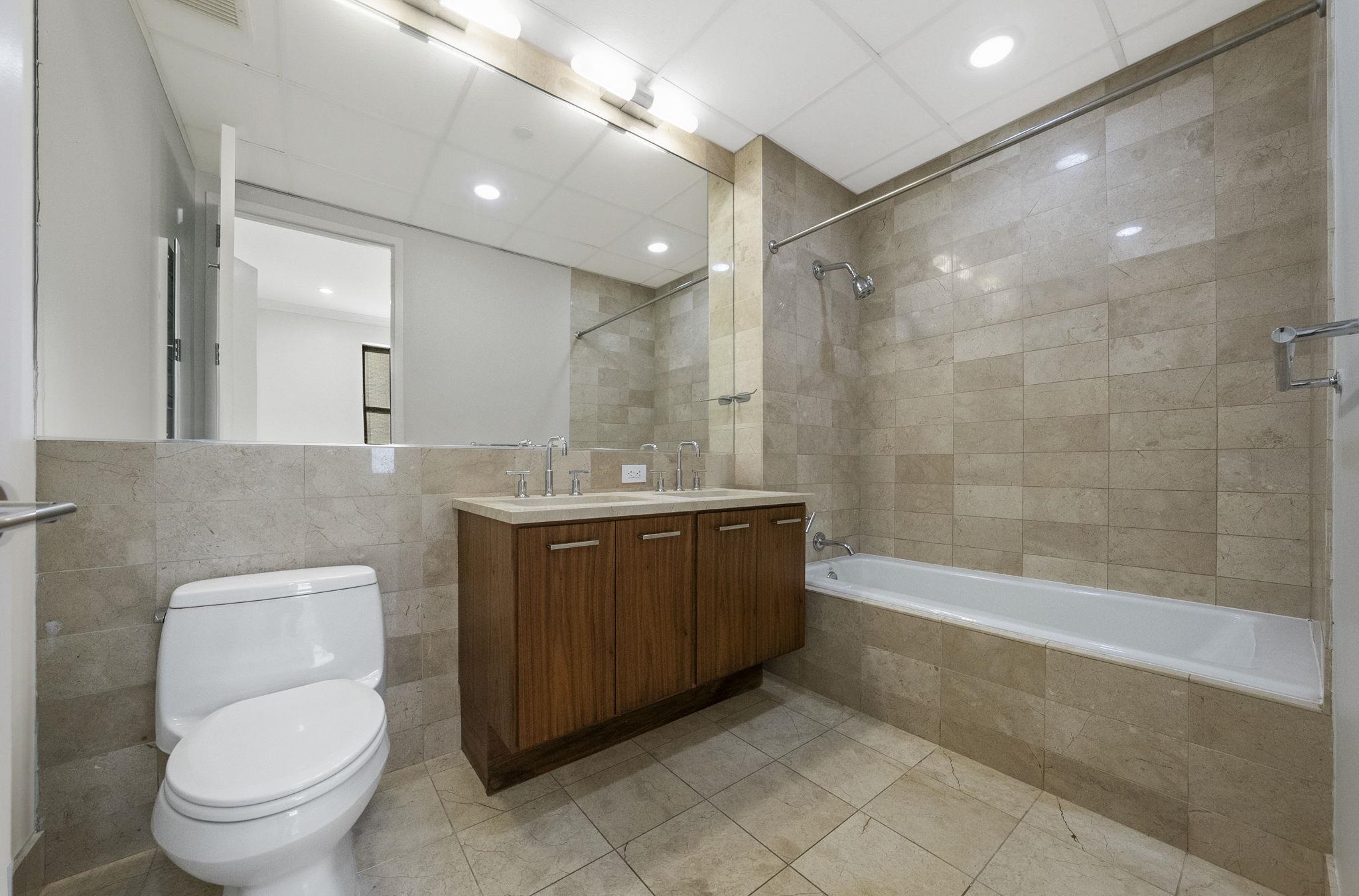 4 BEACON WAY #1404