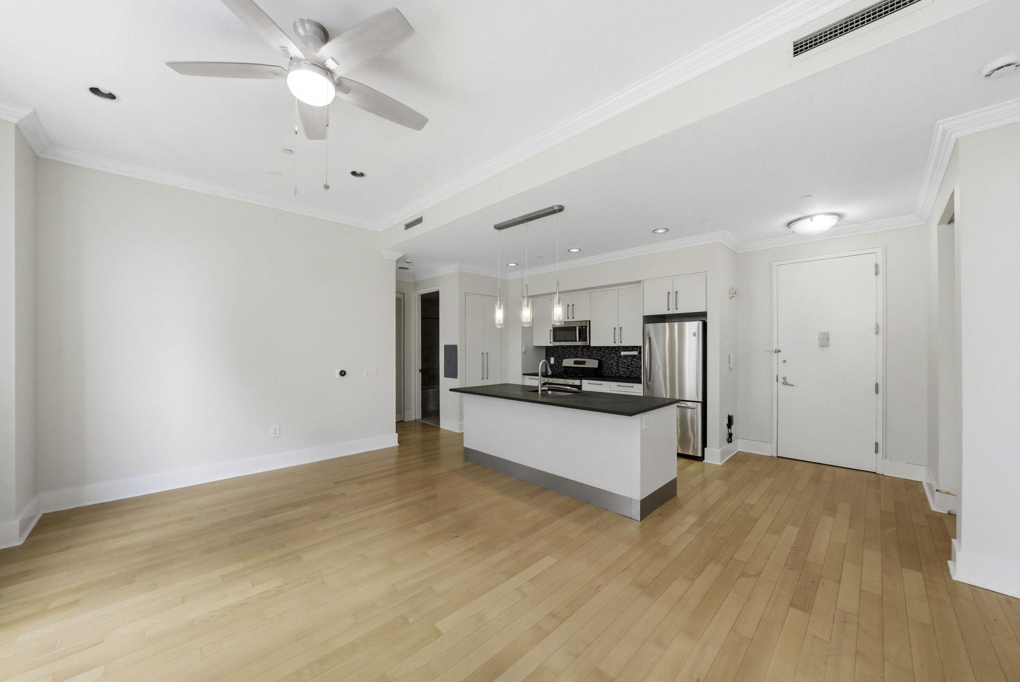4 BEACON WAY #1404