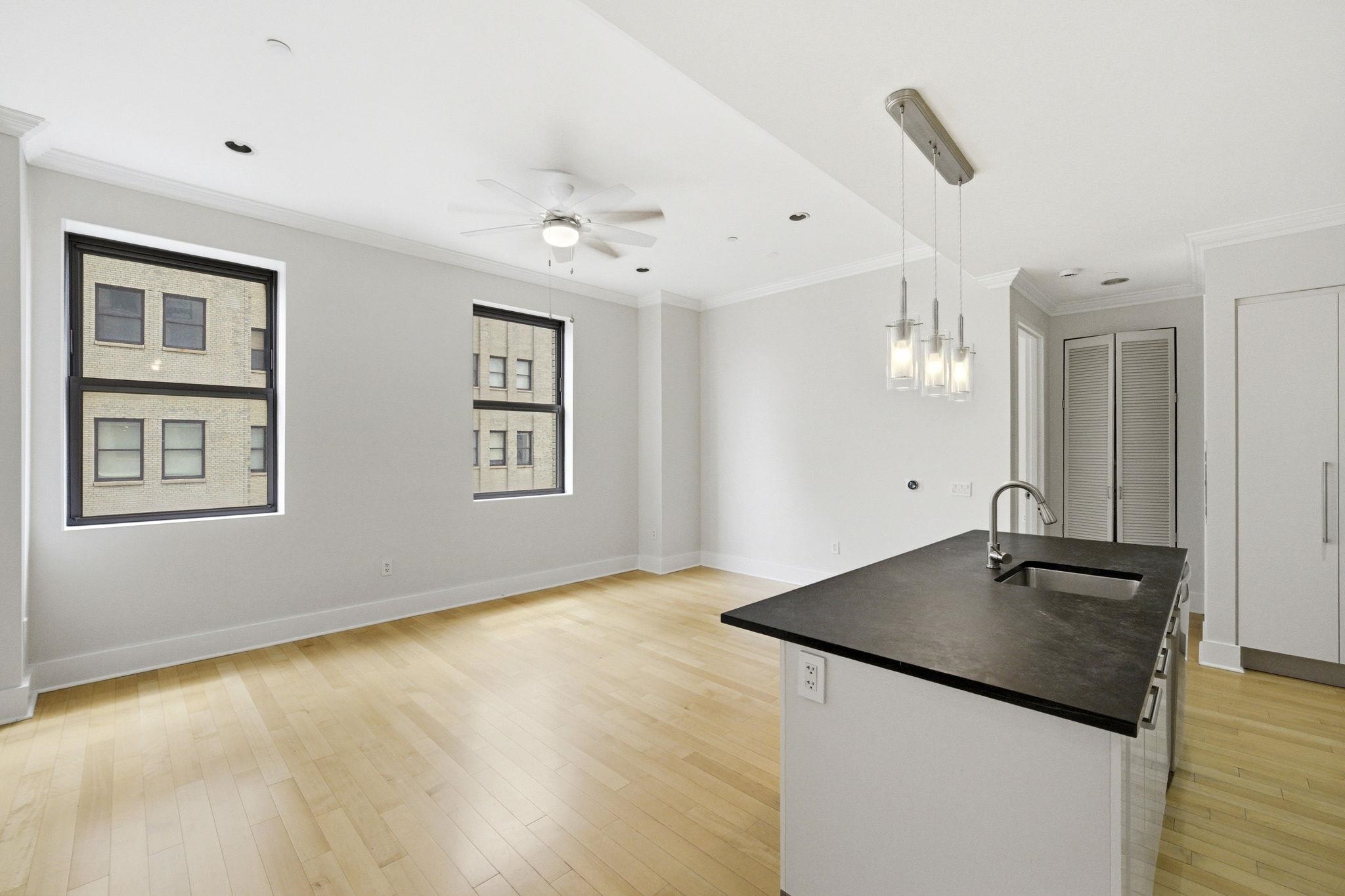 4 BEACON WAY #1404