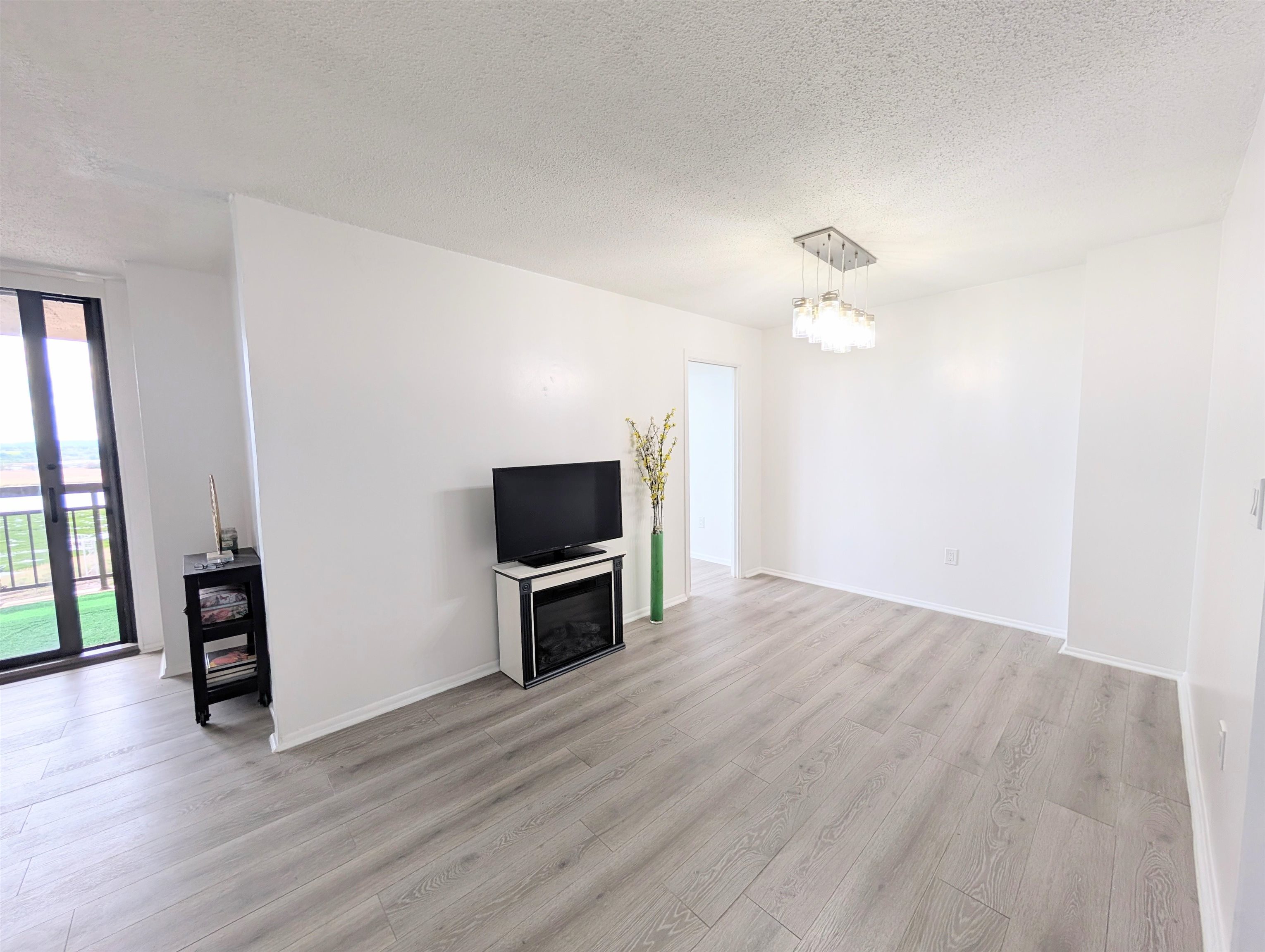 918 HARMON COVE TOWER - Photo 3