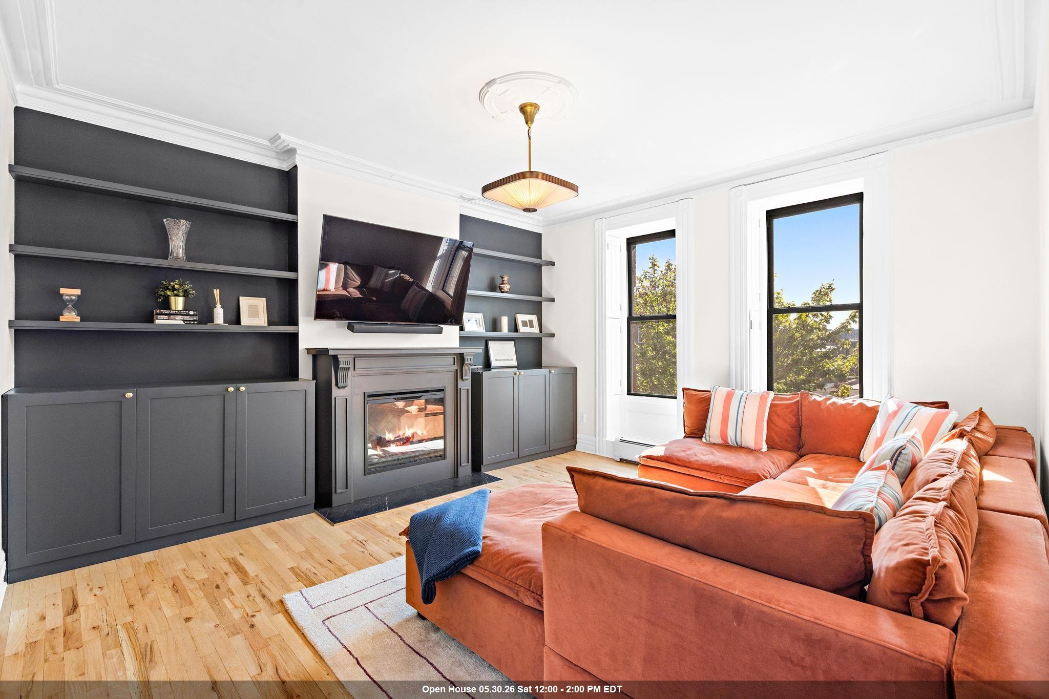 819 WASHINGTON ST - Photo 1
