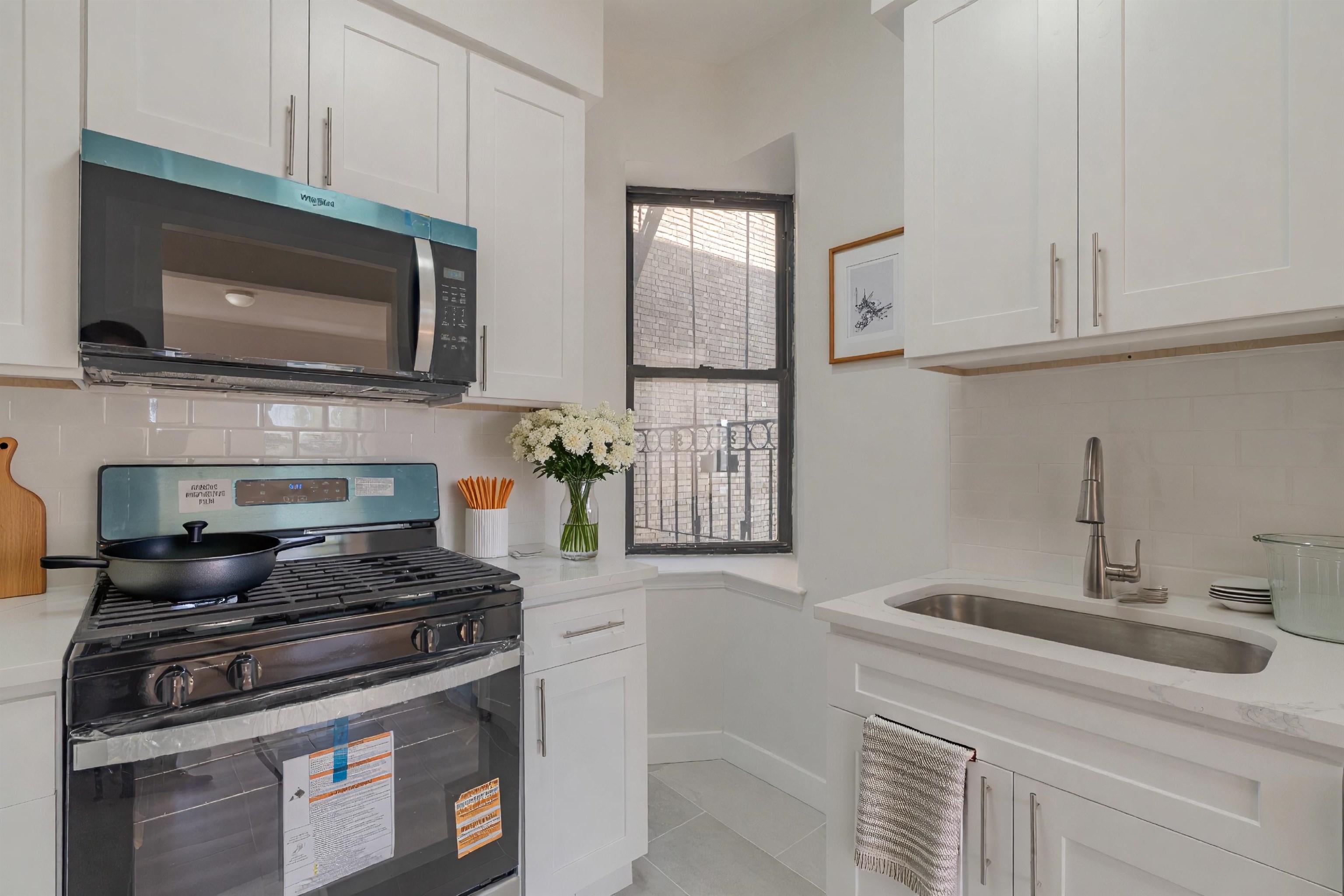 203 HARRISON AVE - Photo 3
