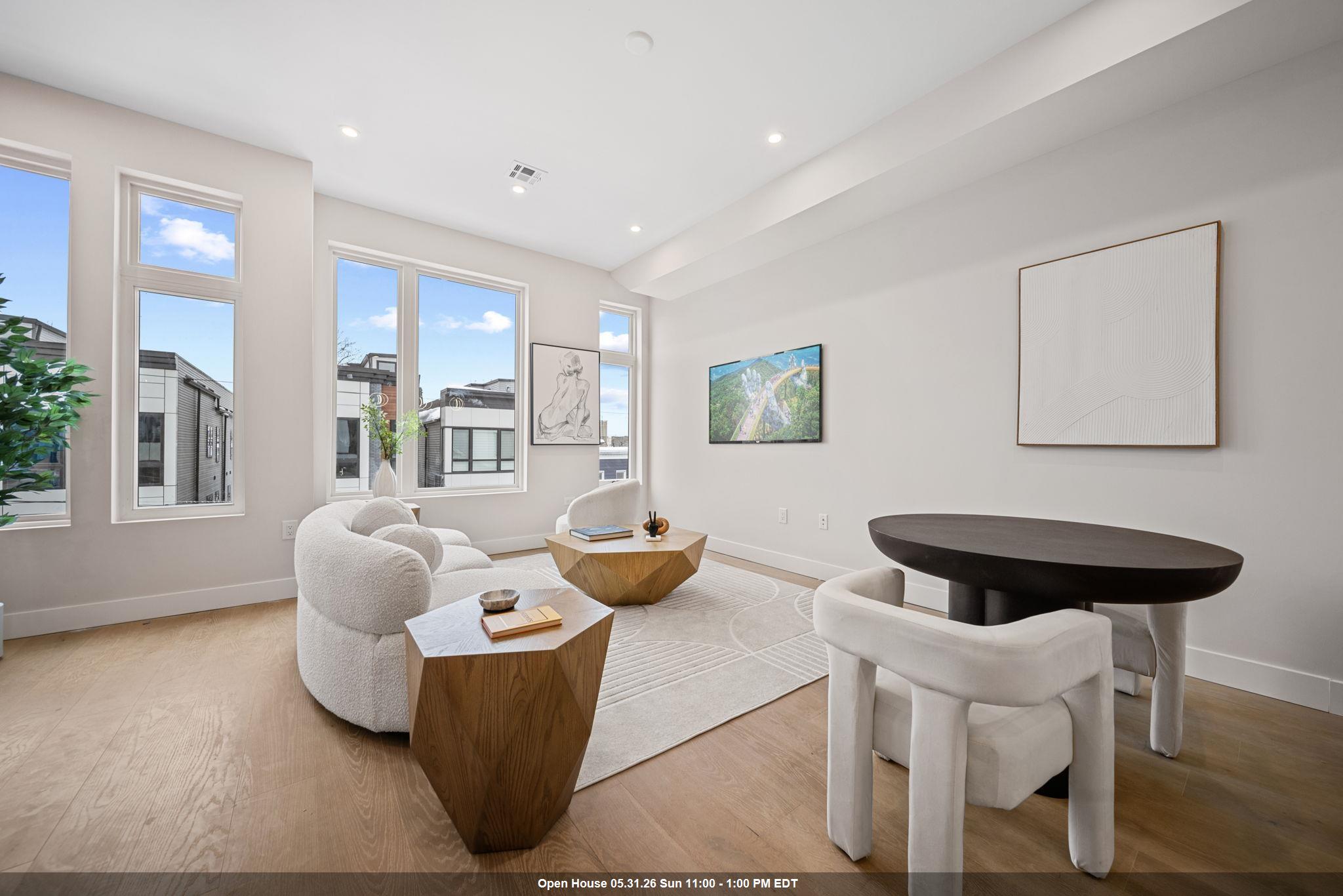 31 GRAHAM ST - Photo 1