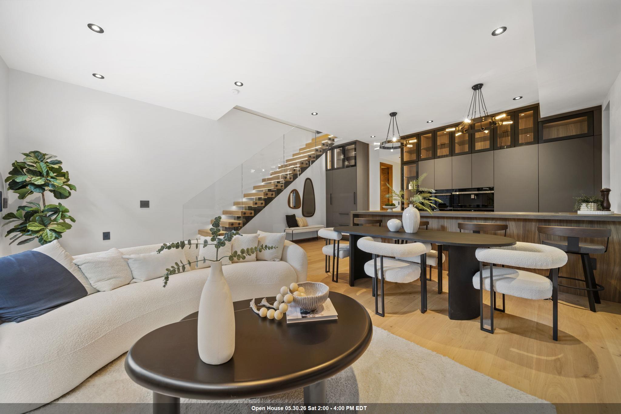 91 HANCOCK AVE - Photo 1