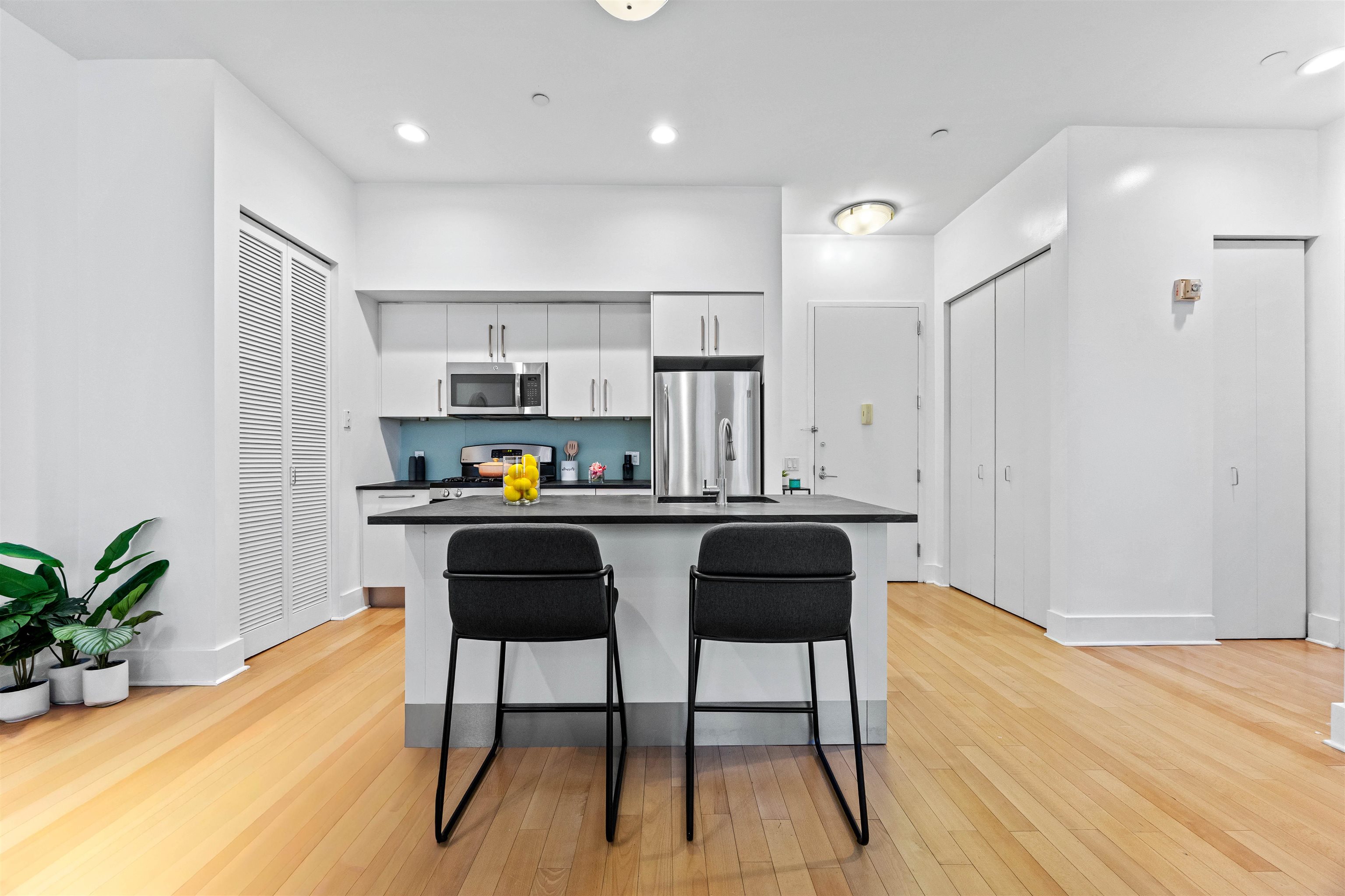 4 BEACON WAY - Photo 1