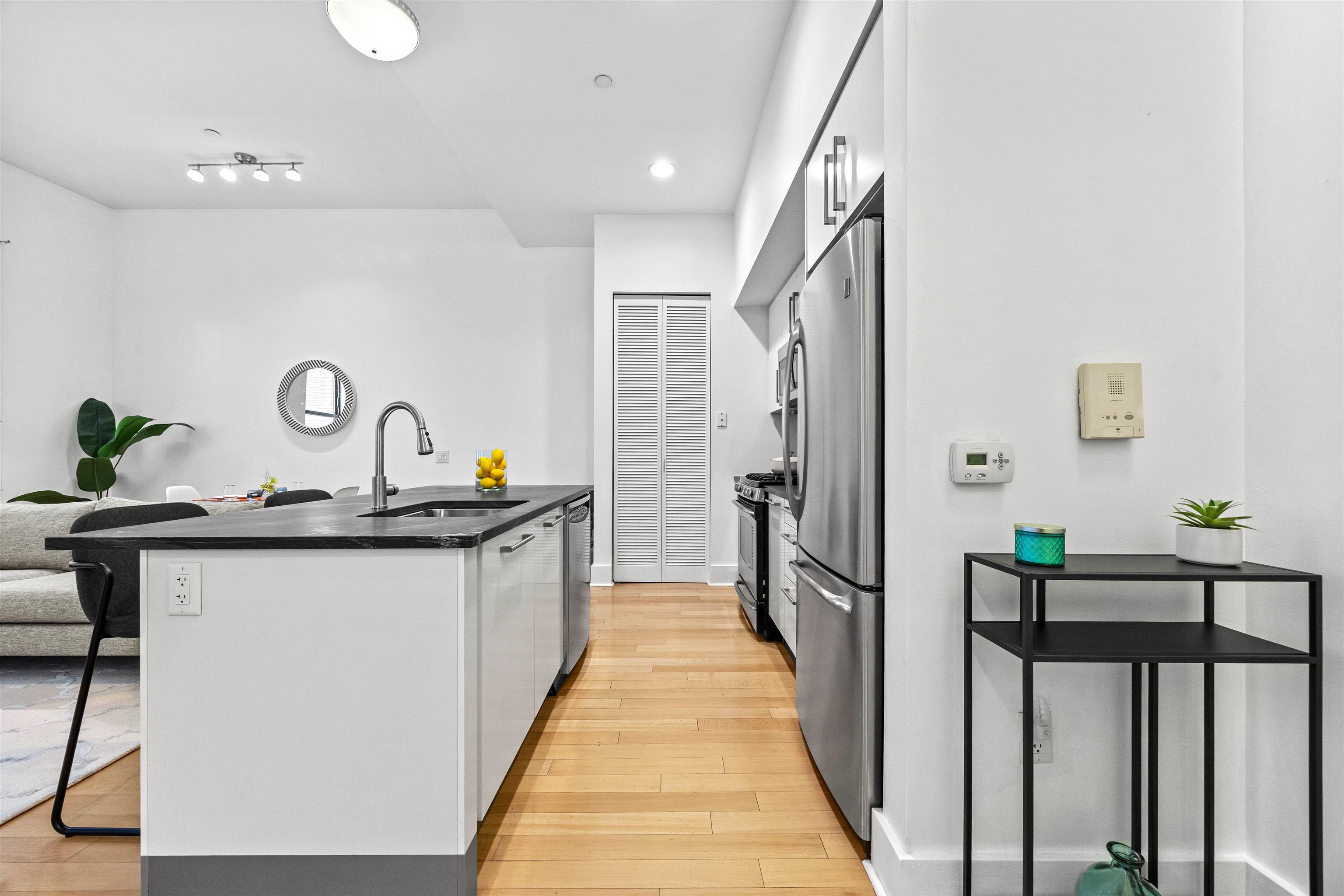 4 BEACON WAY - Photo 3