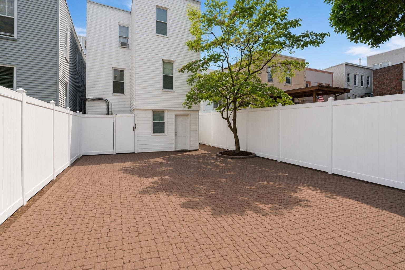 6119 TYLER PL - Photo 2