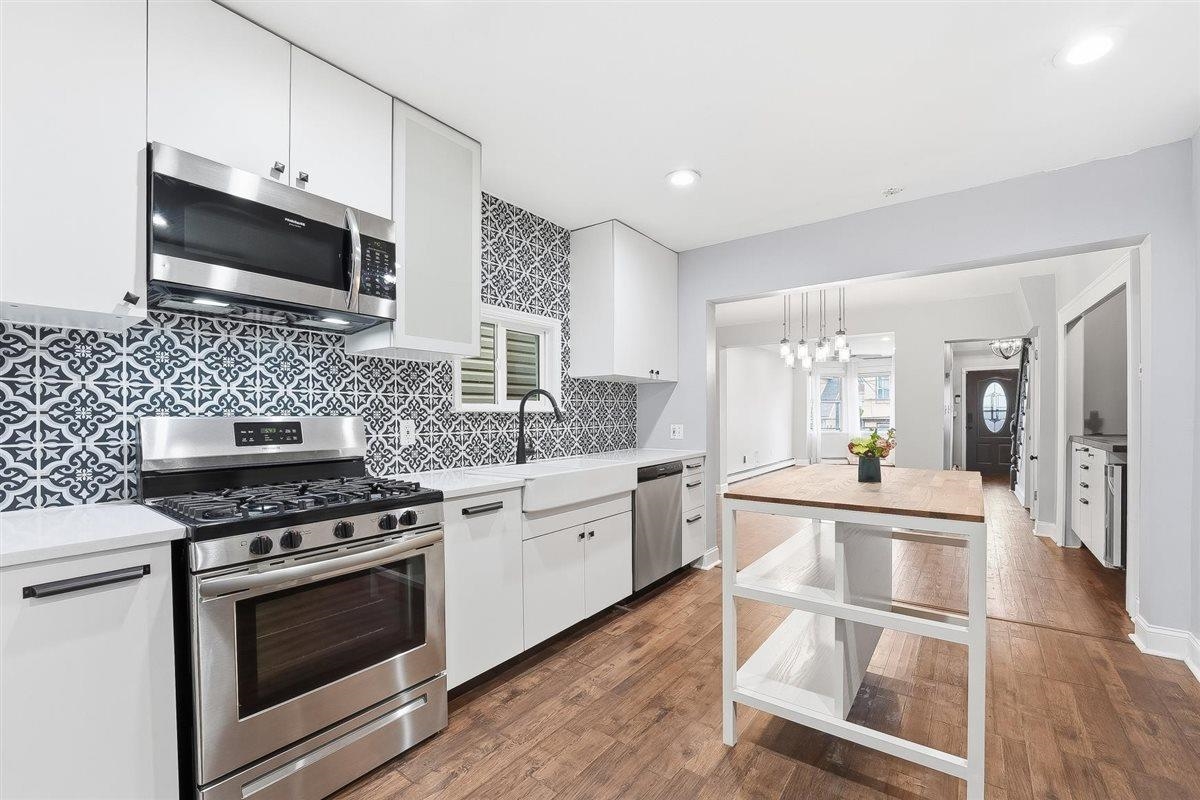 143 LEXINGTON AVE - Photo 4