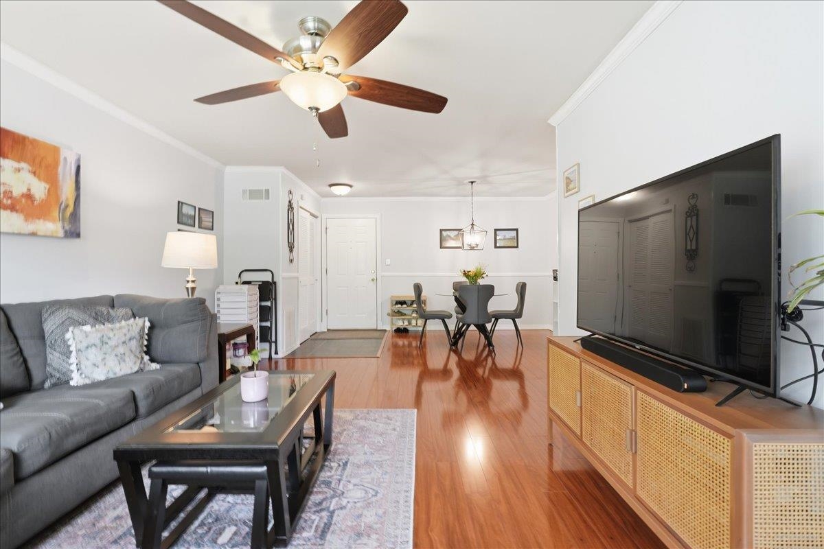 467 MAGNOLIA CT - Photo 4