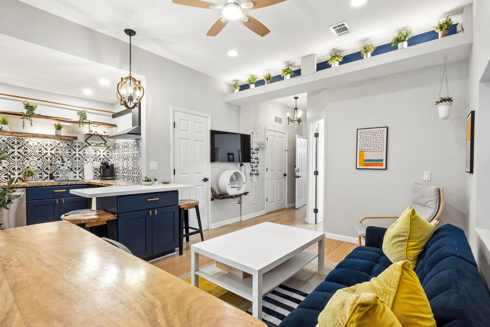 242 BALDWIN AVE - Photo 5