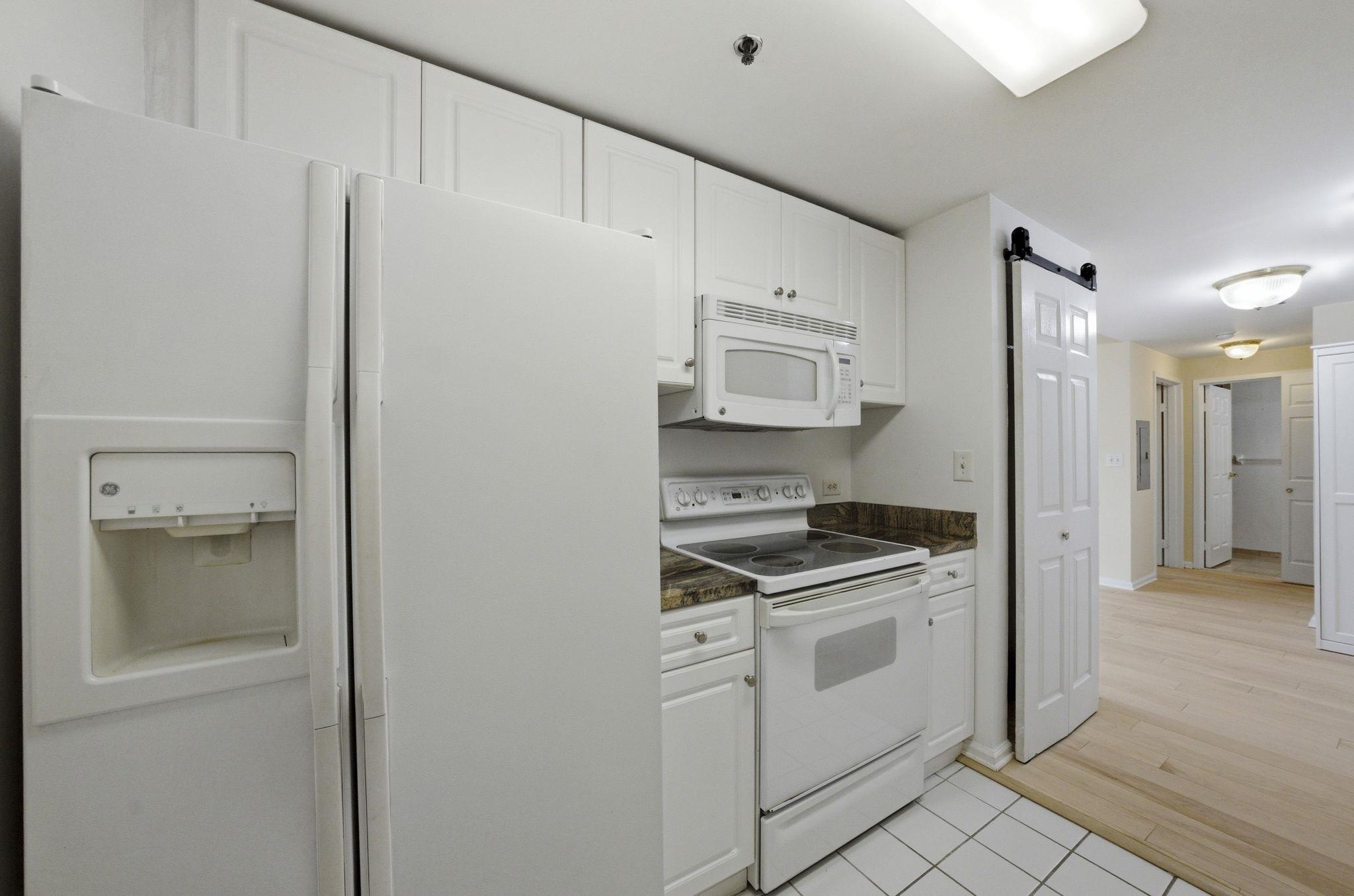 2 CONSTITUTION CT - Photo 4