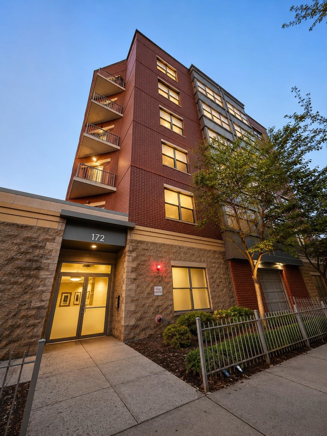 172 Culver Ave #5
