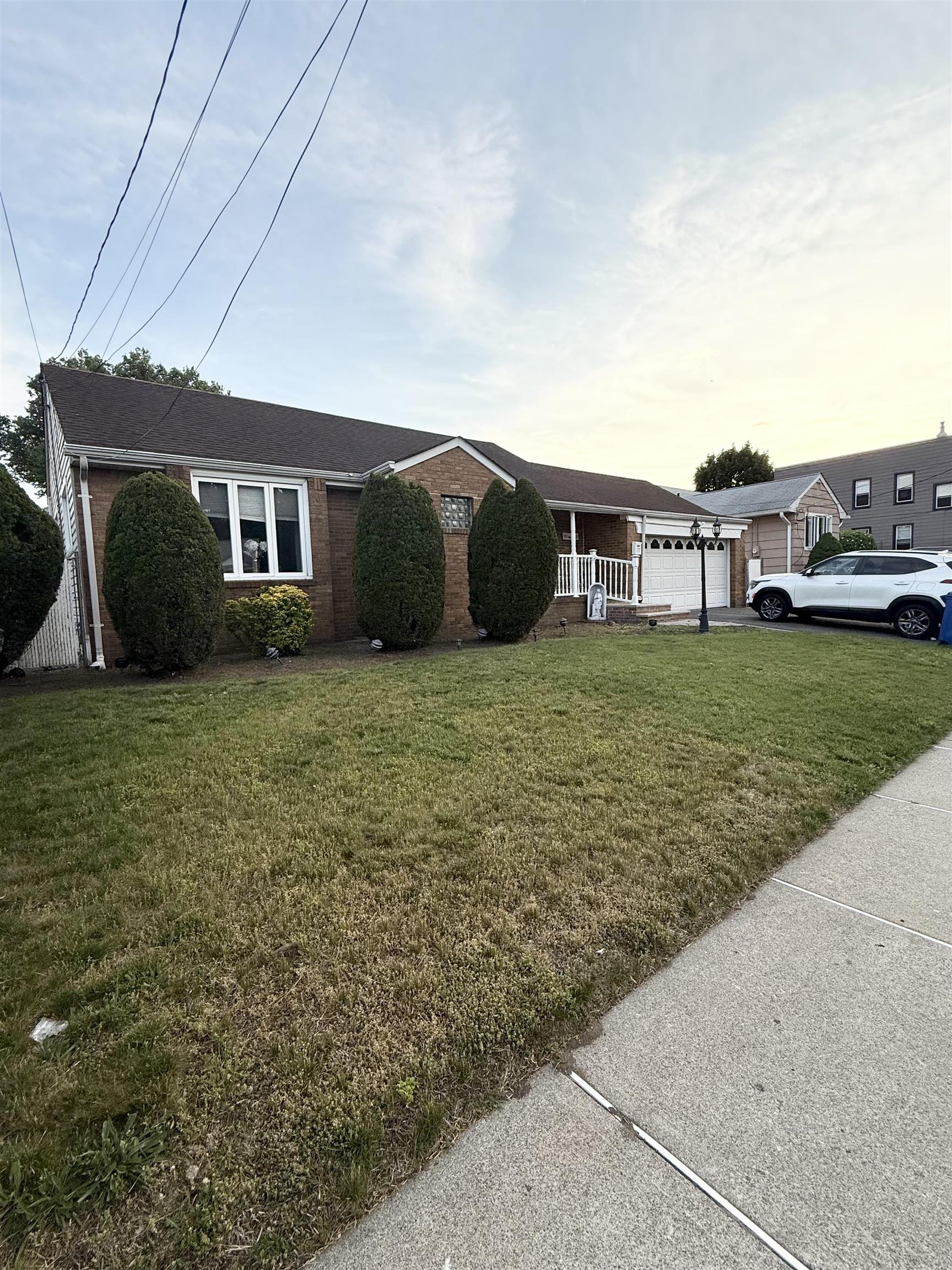 78 GARIBALDI AVE - Photo 2