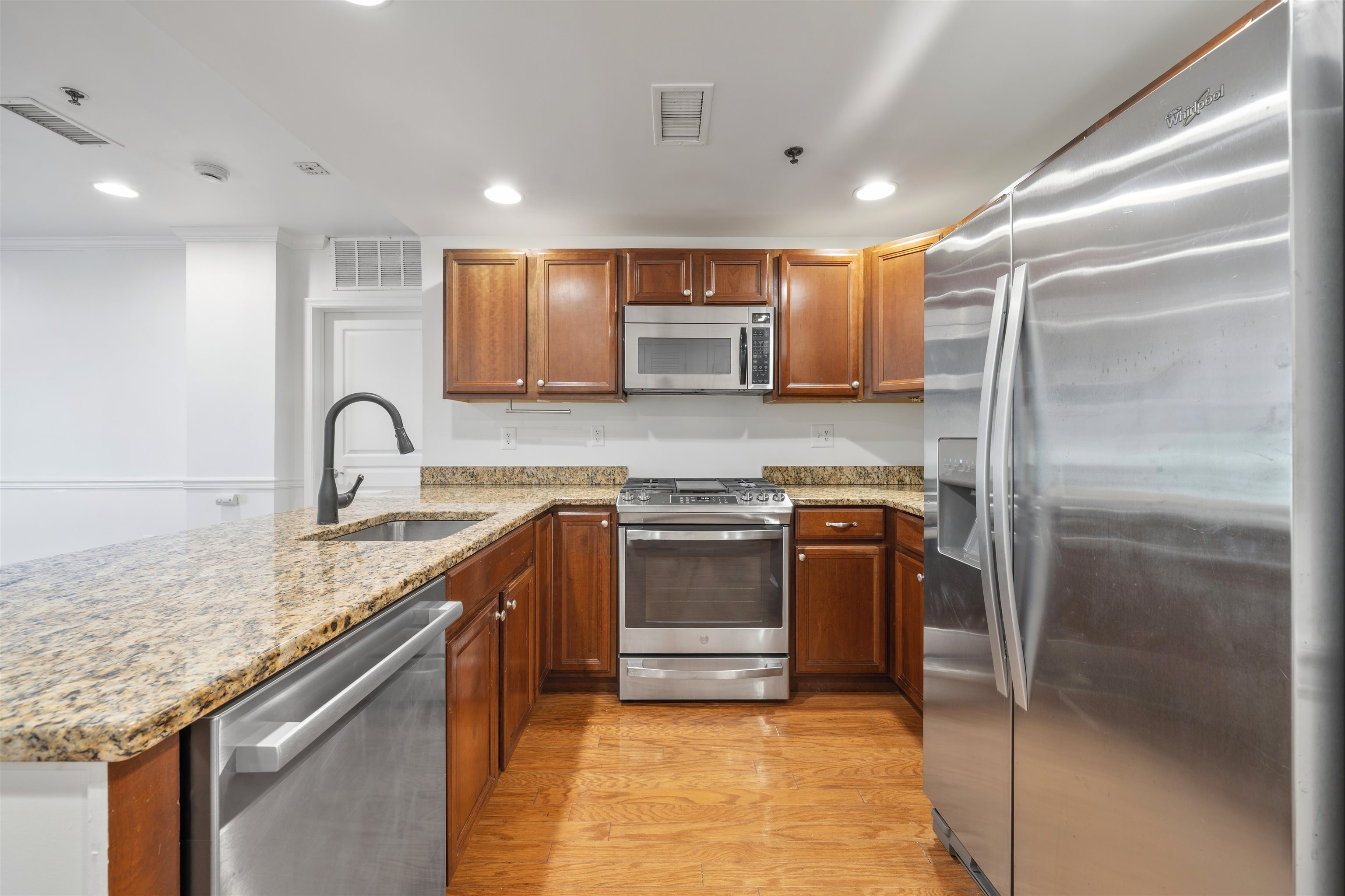 70 ADAMS ST - Photo 3