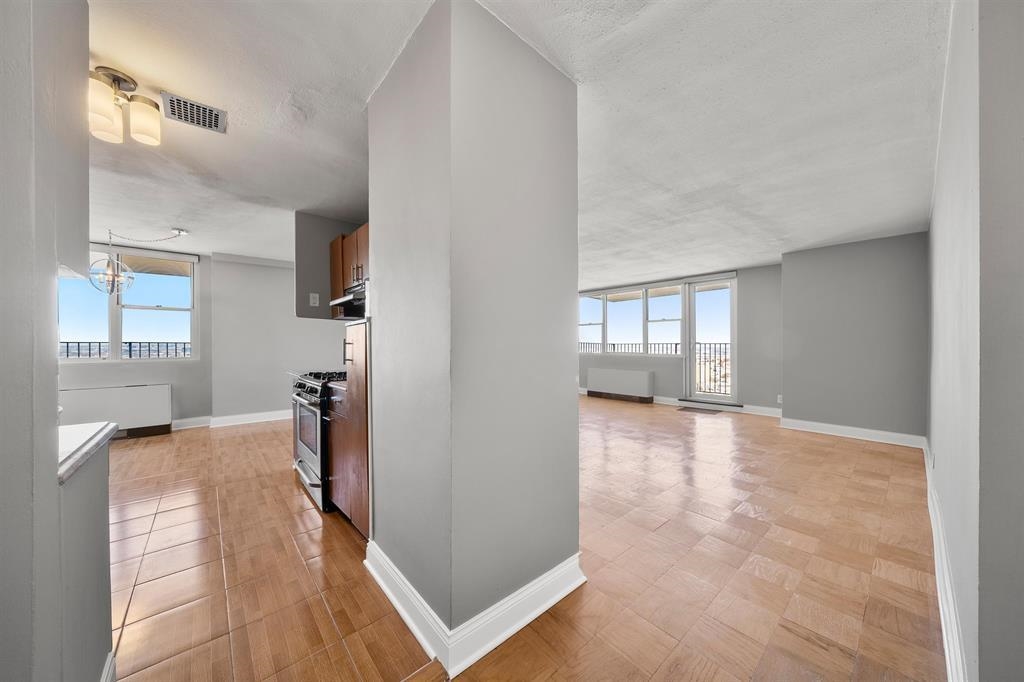 6040 BLVD EAST - Photo 3