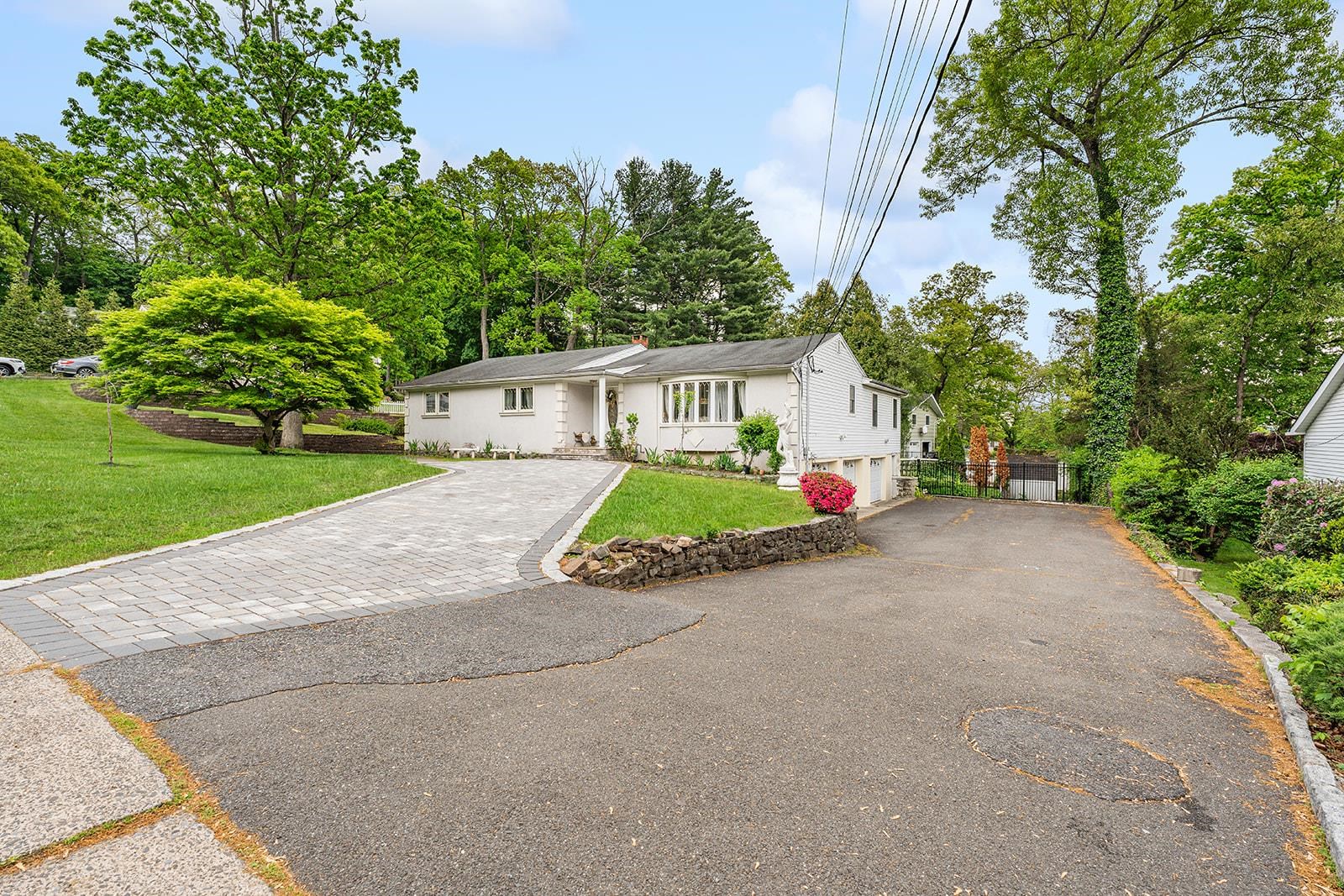 210 ALPS RD - Photo 3