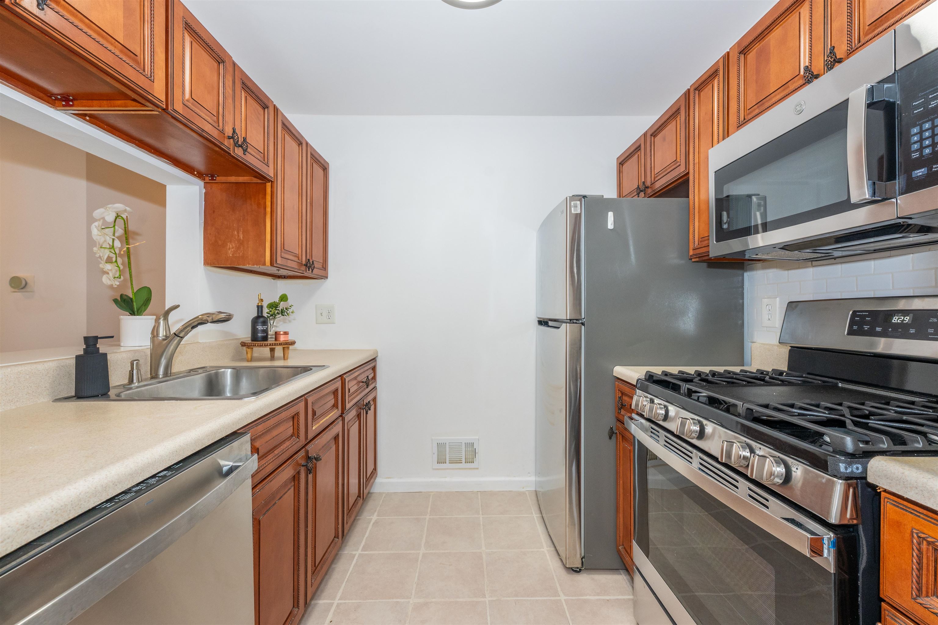 72 CHERRY ST #72