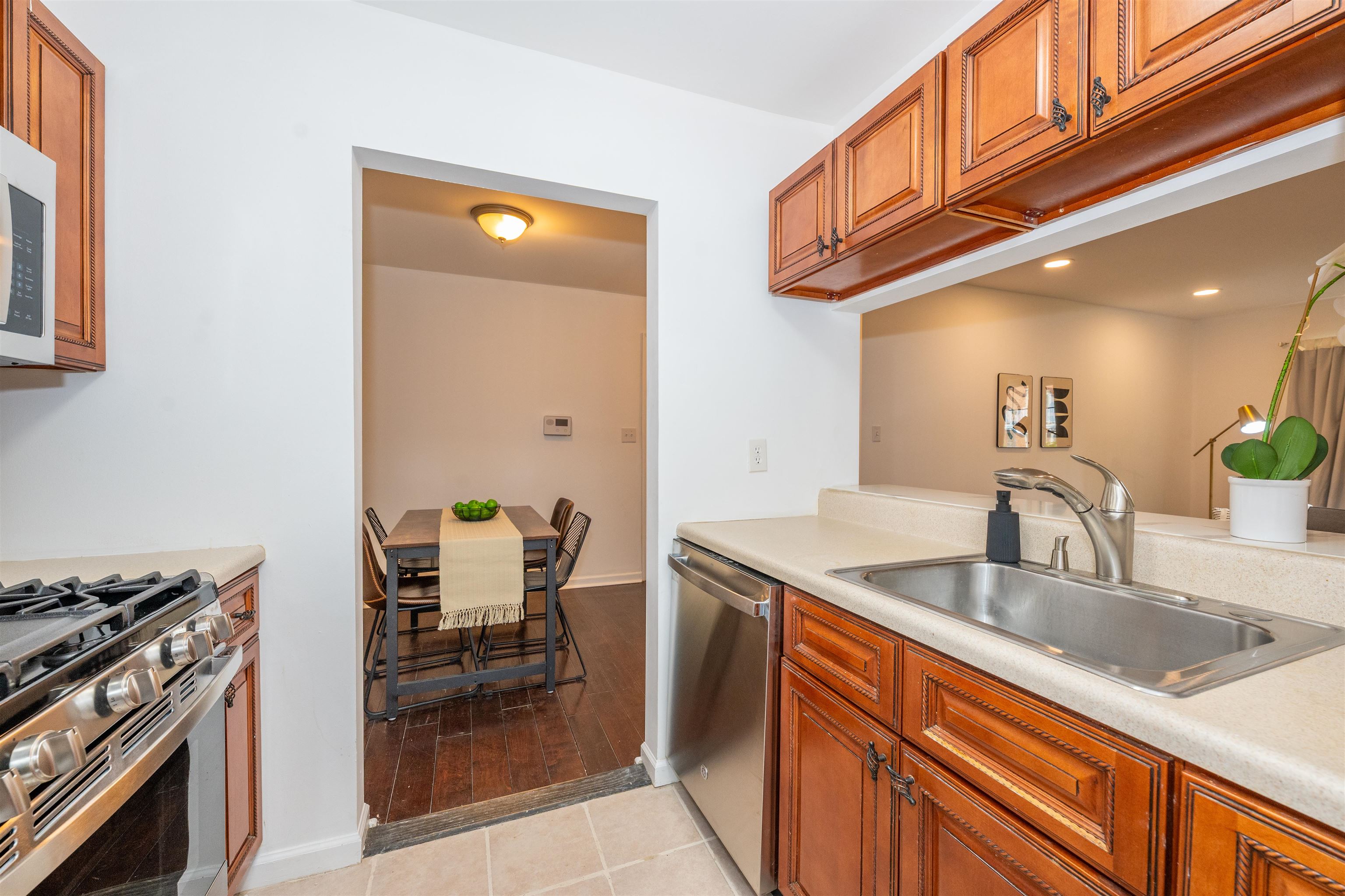 72 CHERRY ST #72