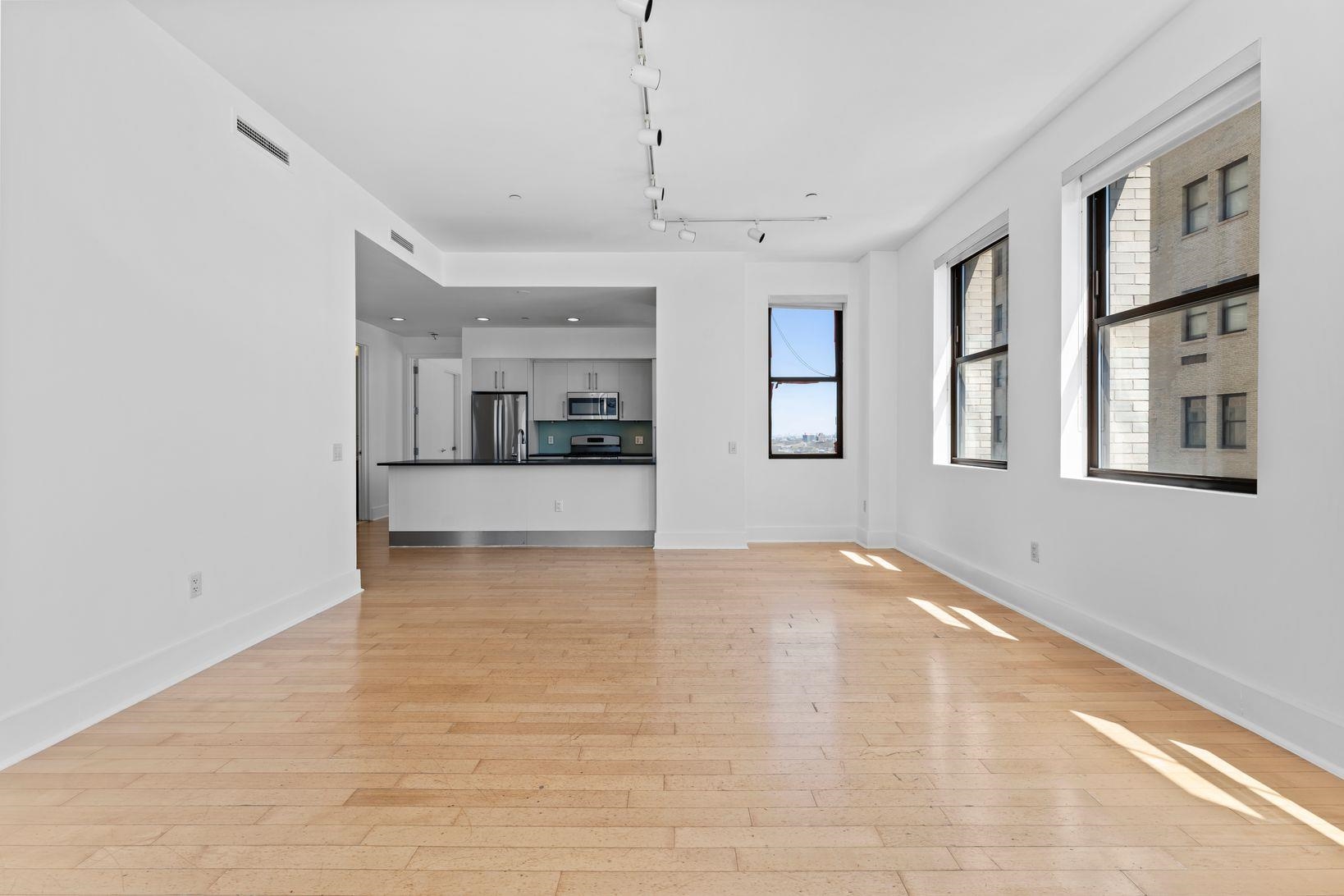4 BEACON WAY #805
