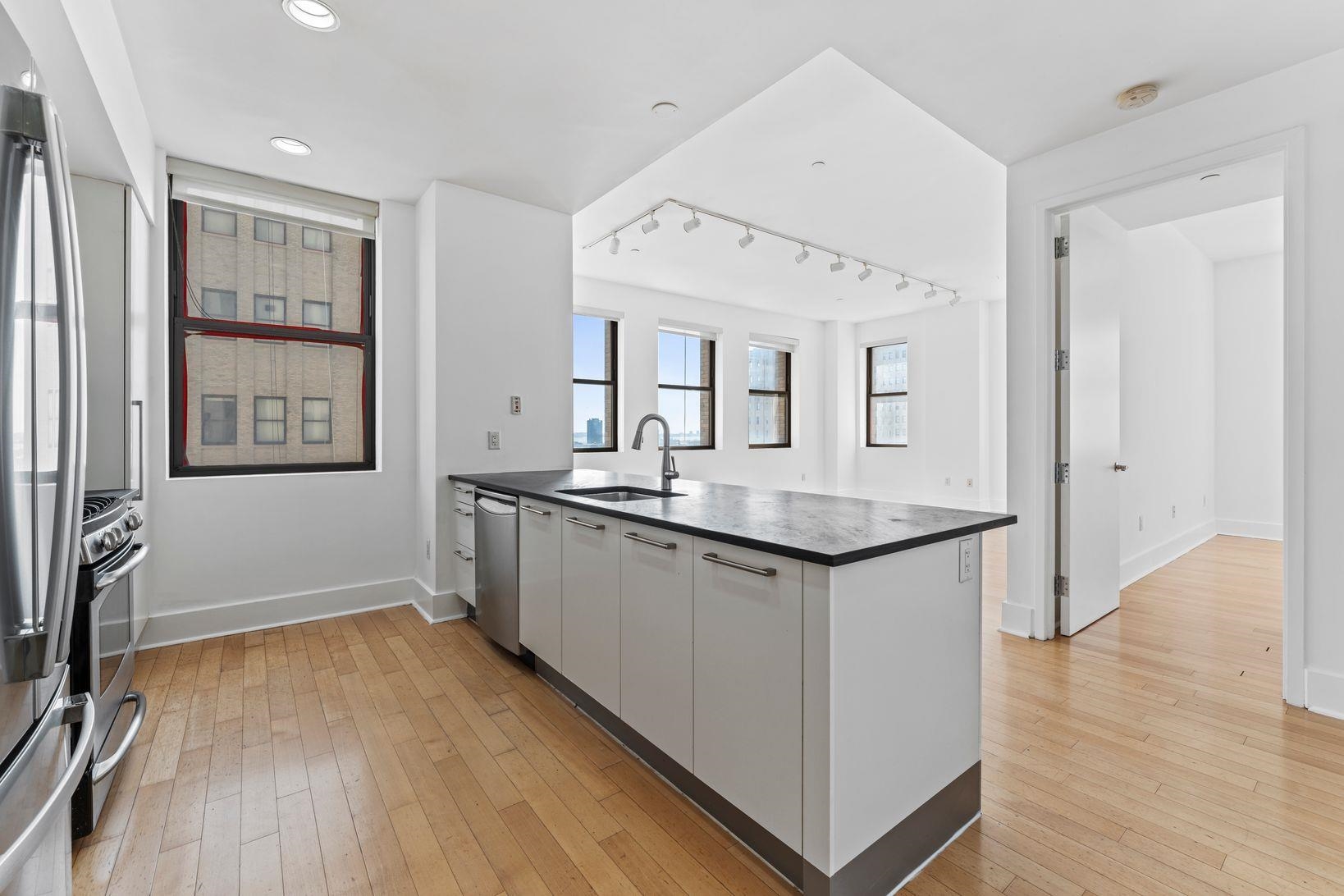 4 BEACON WAY #805