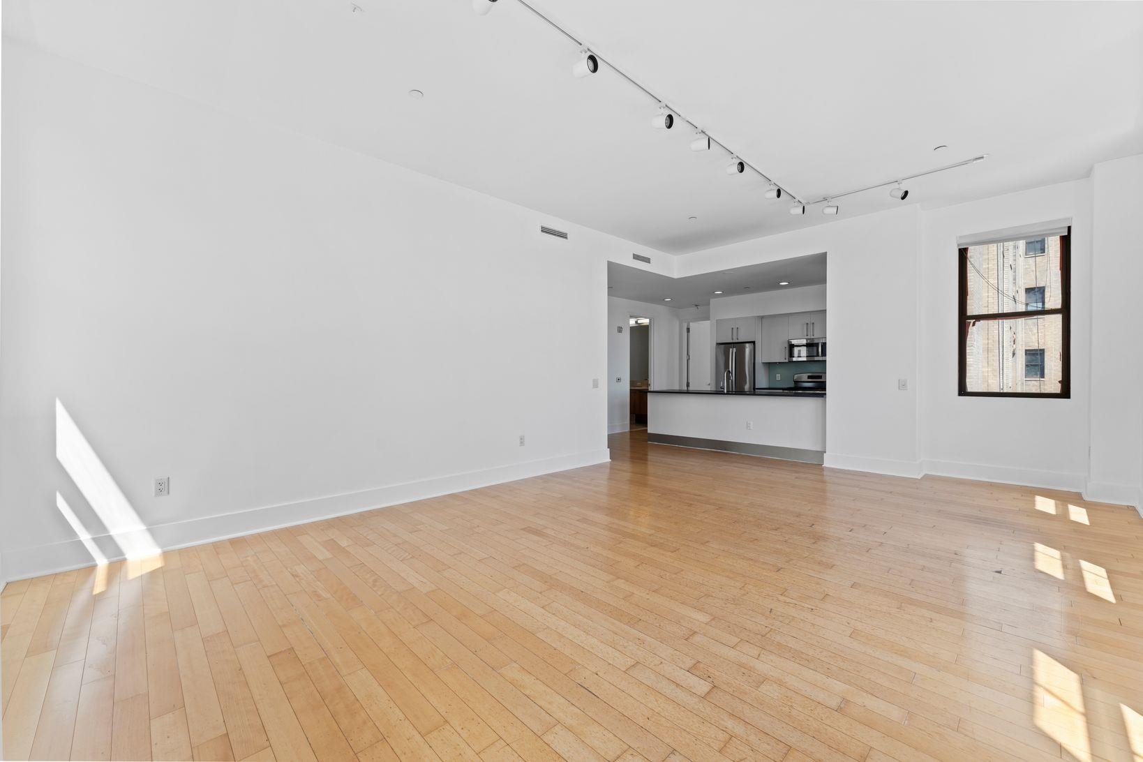 4 BEACON WAY #805