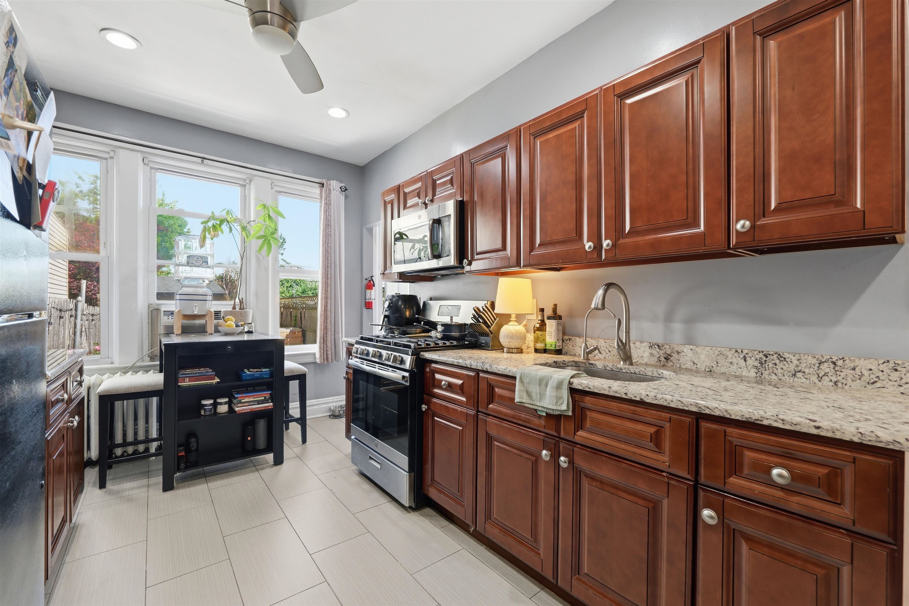 1212 CENTRAL AVE - Photo 4