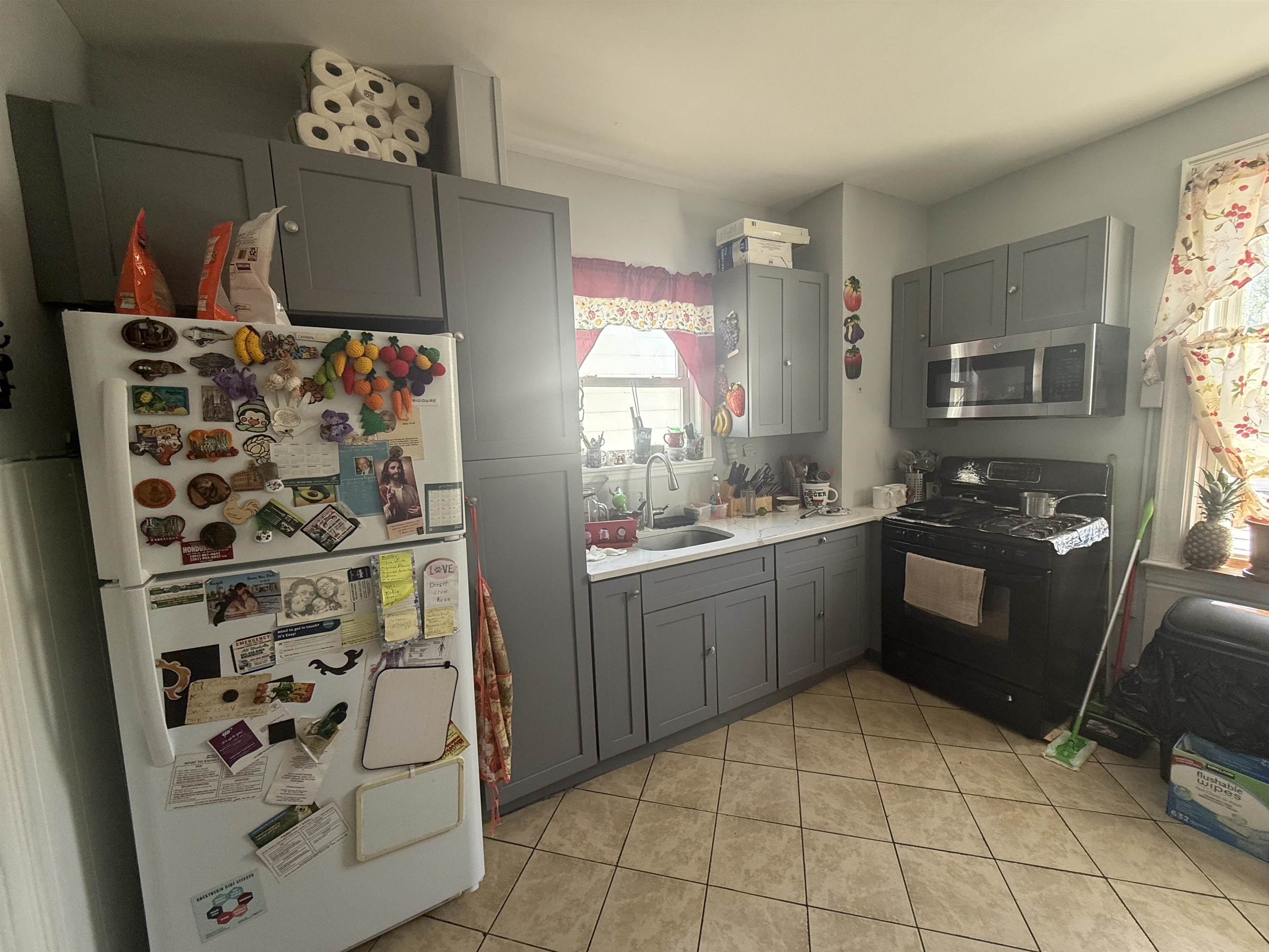 363 EGE AVE - Photo 2