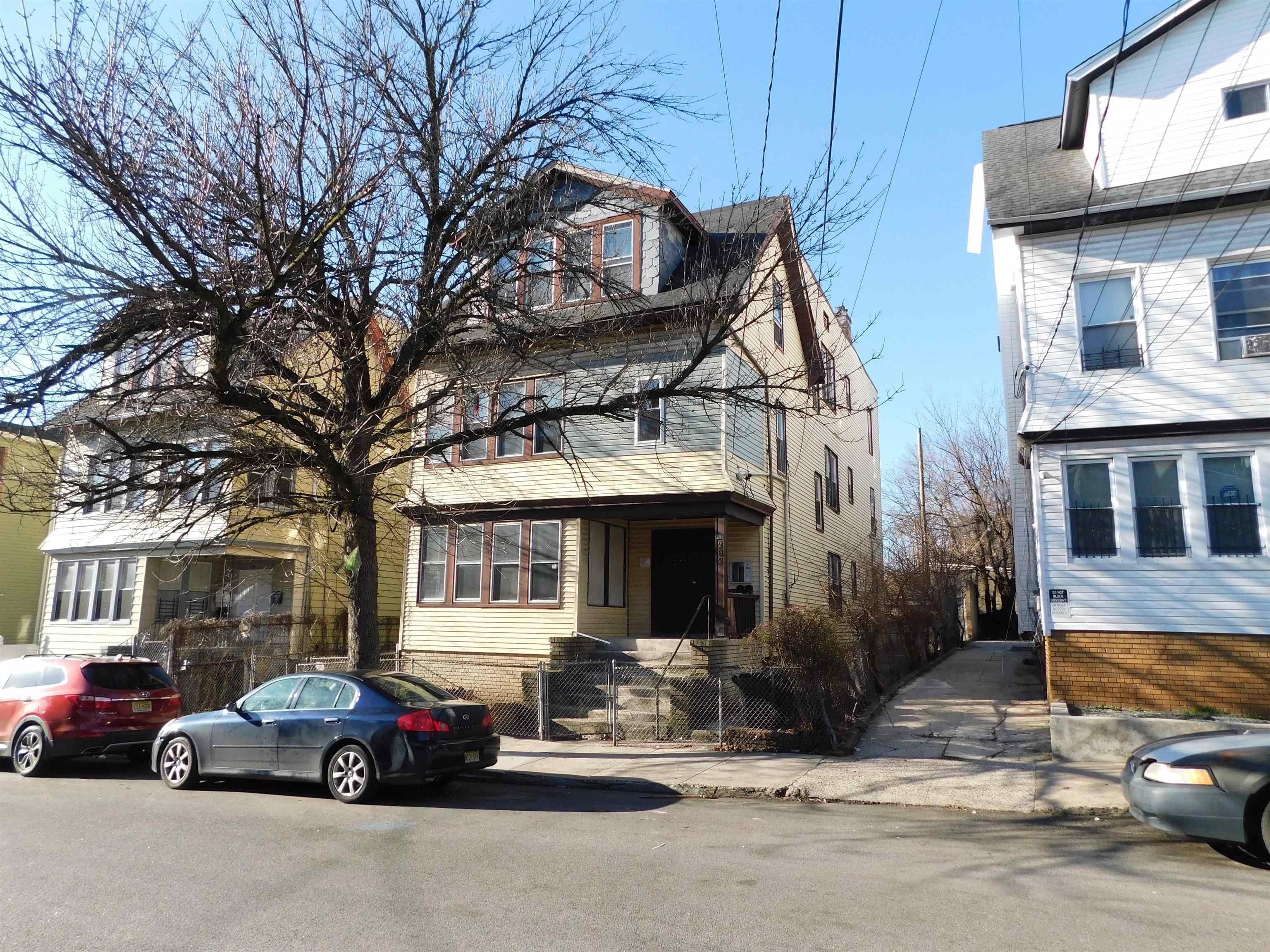 282 RENNER AVE - Photo 2